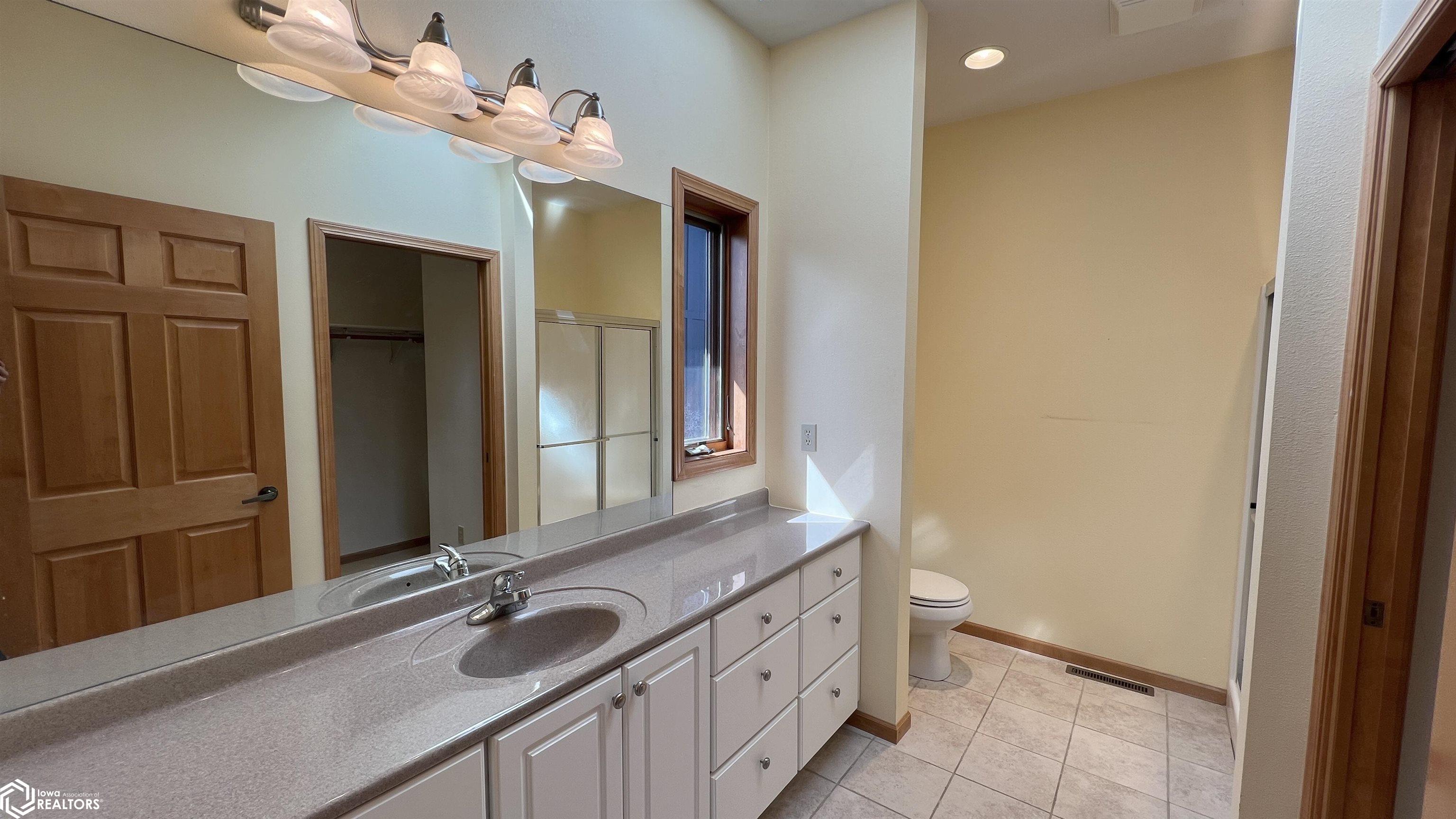 1797 Springview Drive, Mason City, Iowa image 16