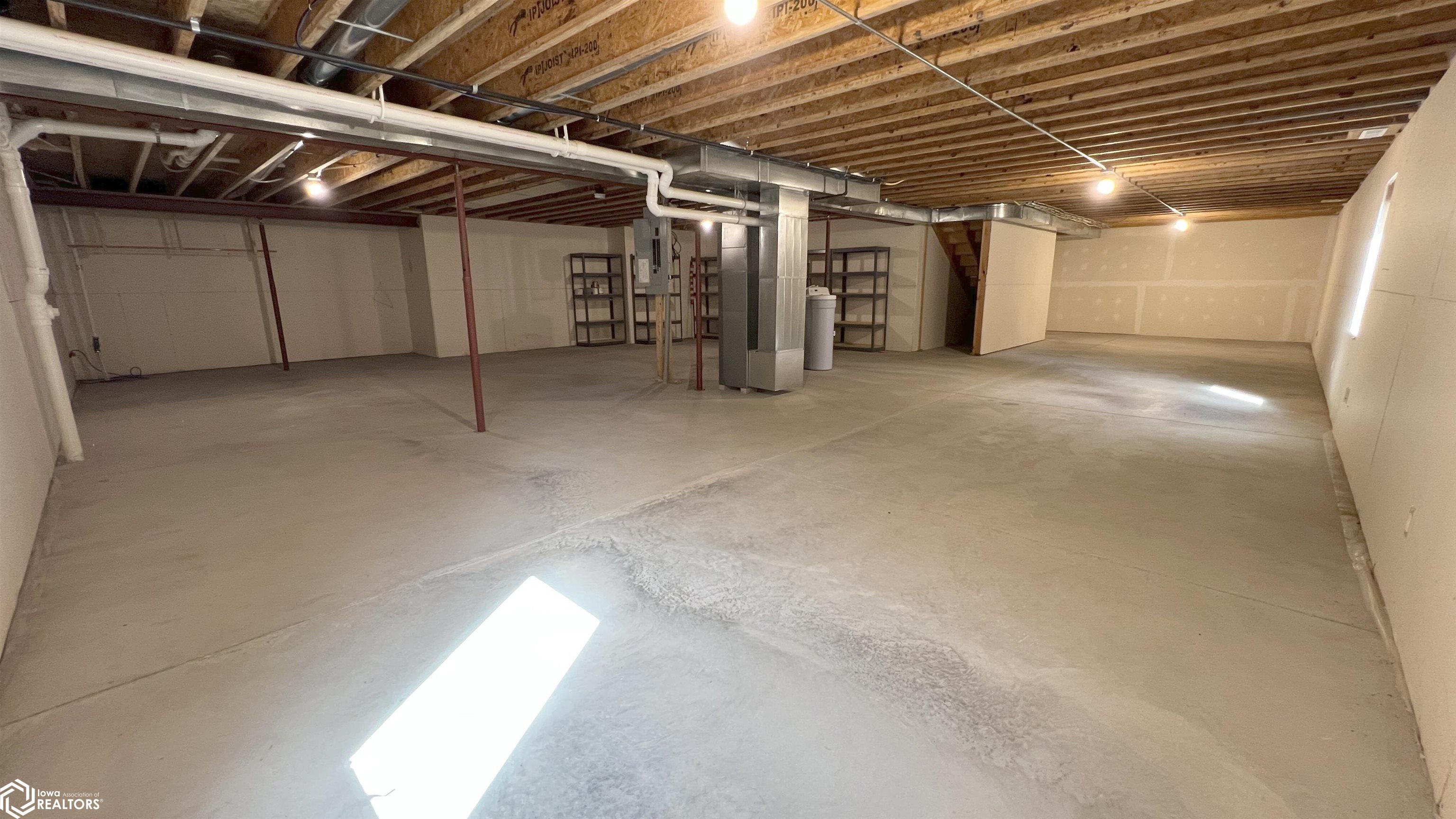 1797 Springview Drive, Mason City, Iowa image 28