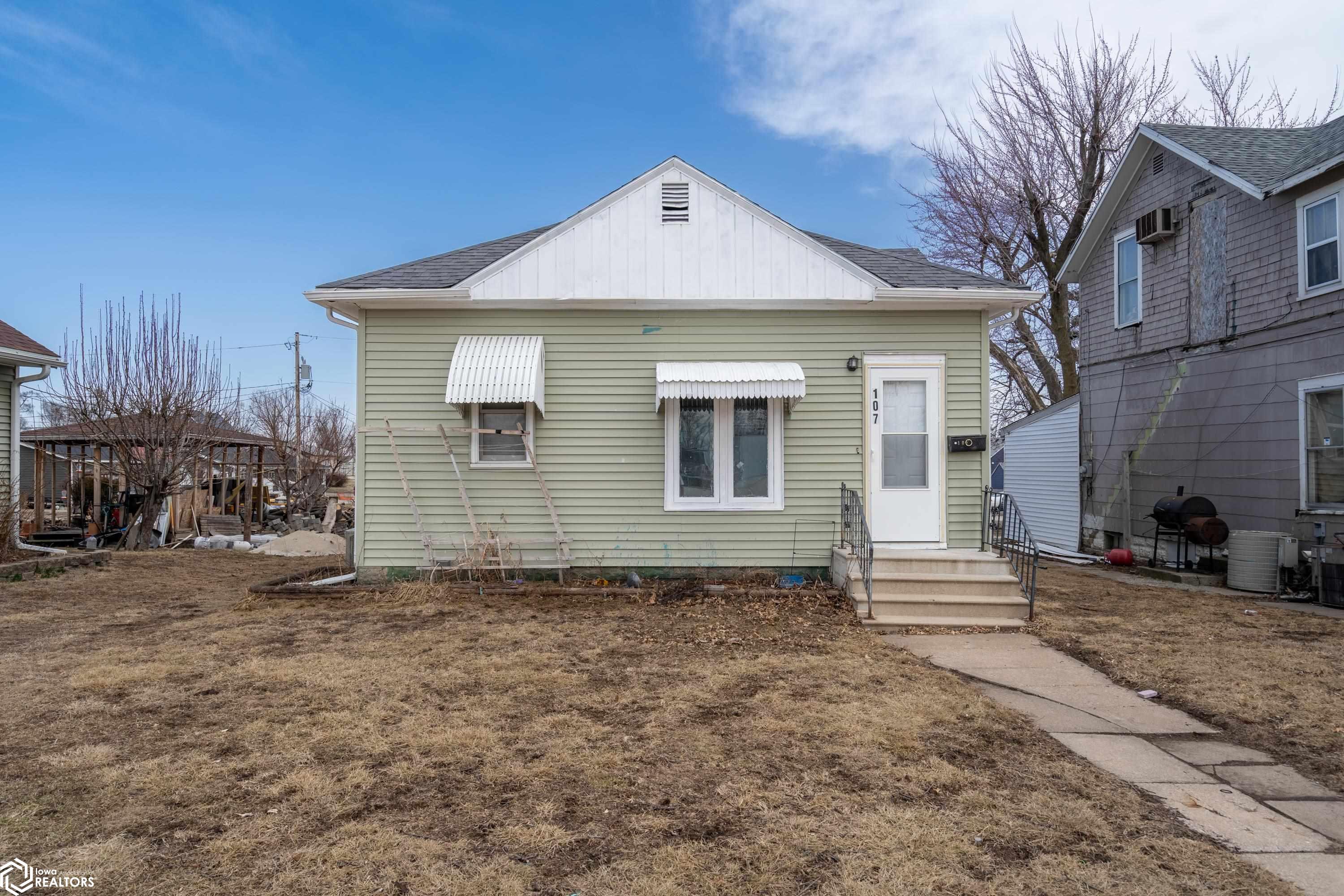 107 N 9th Avenue, Marshalltown, Iowa image 1