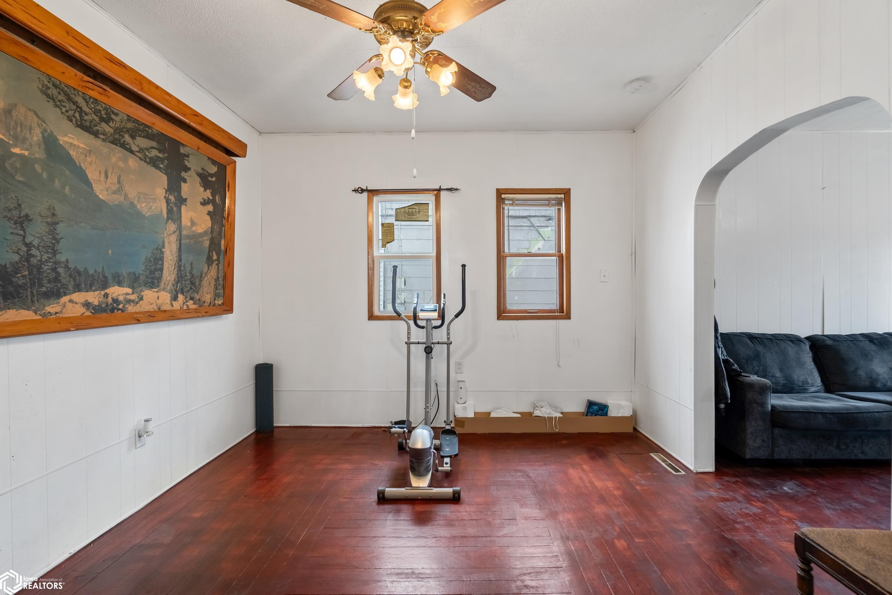 107 N 9th Avenue, Marshalltown, Iowa image 16