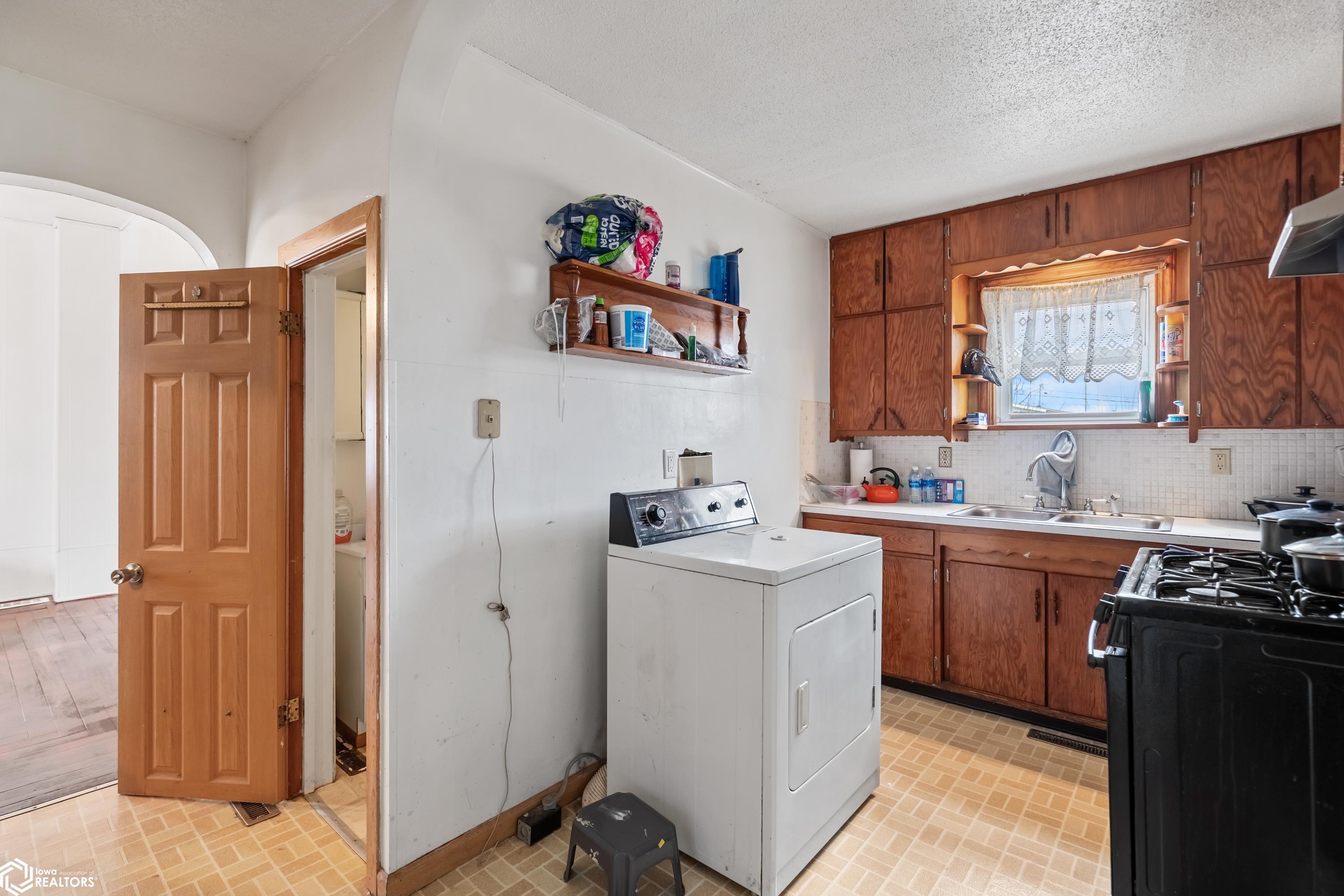 107 N 9th Avenue, Marshalltown, Iowa image 21
