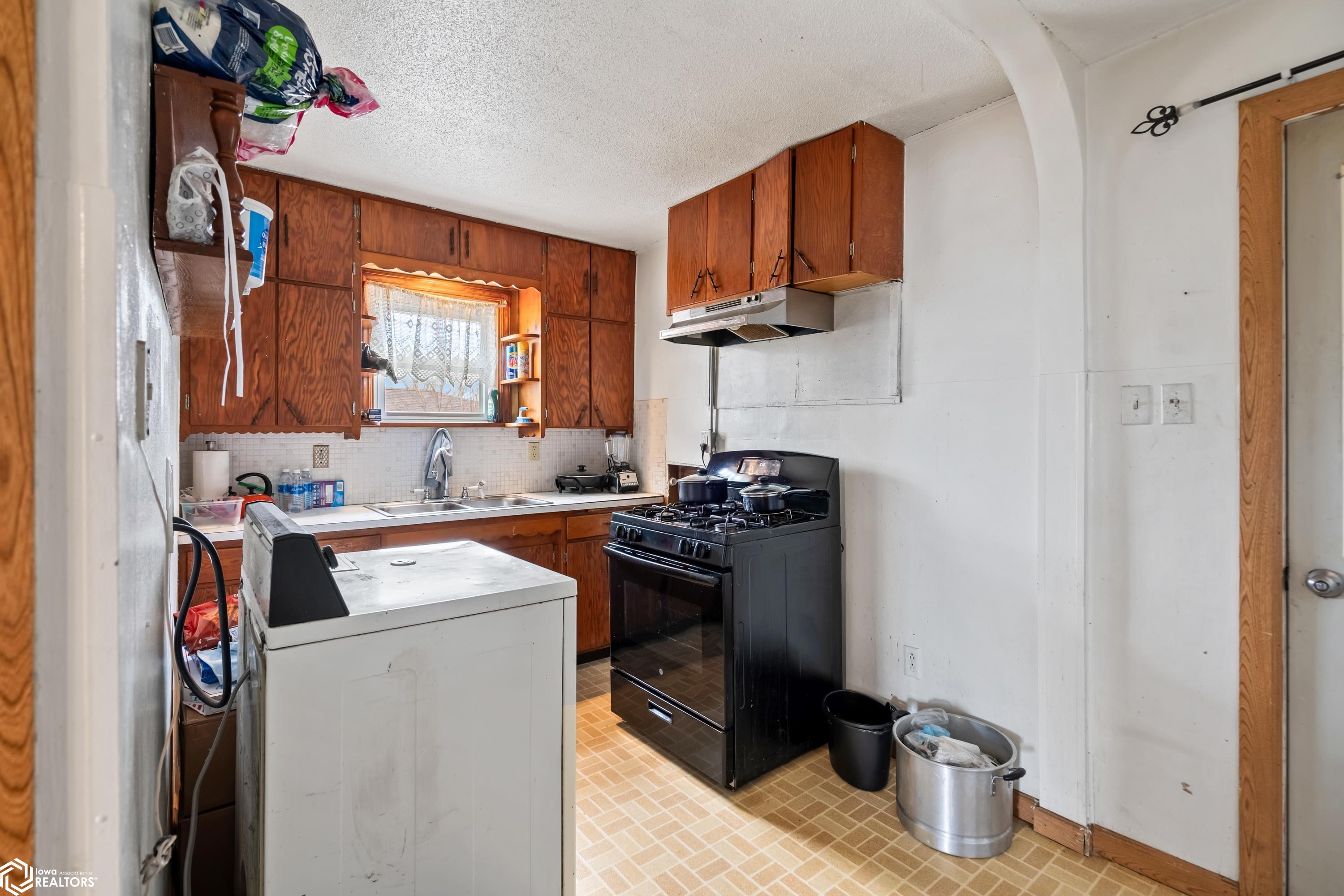 107 N 9th Avenue, Marshalltown, Iowa image 22