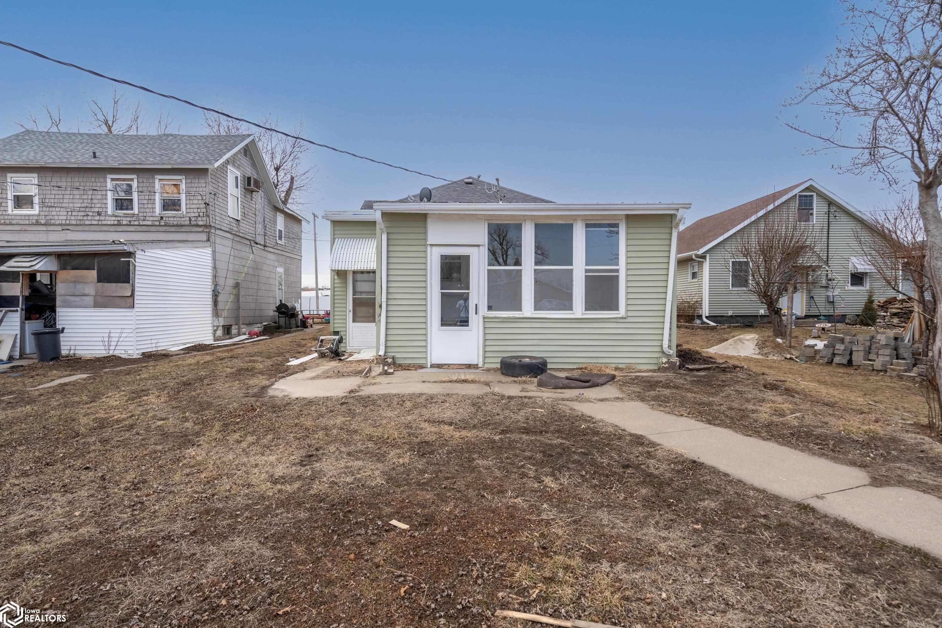 107 N 9th Avenue, Marshalltown, Iowa image 4