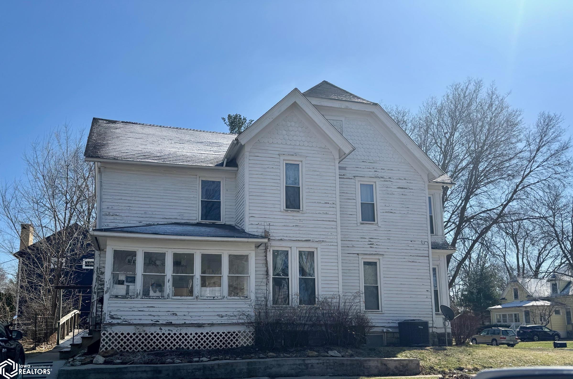 311 W Adams, Fairfield, Iowa image 2