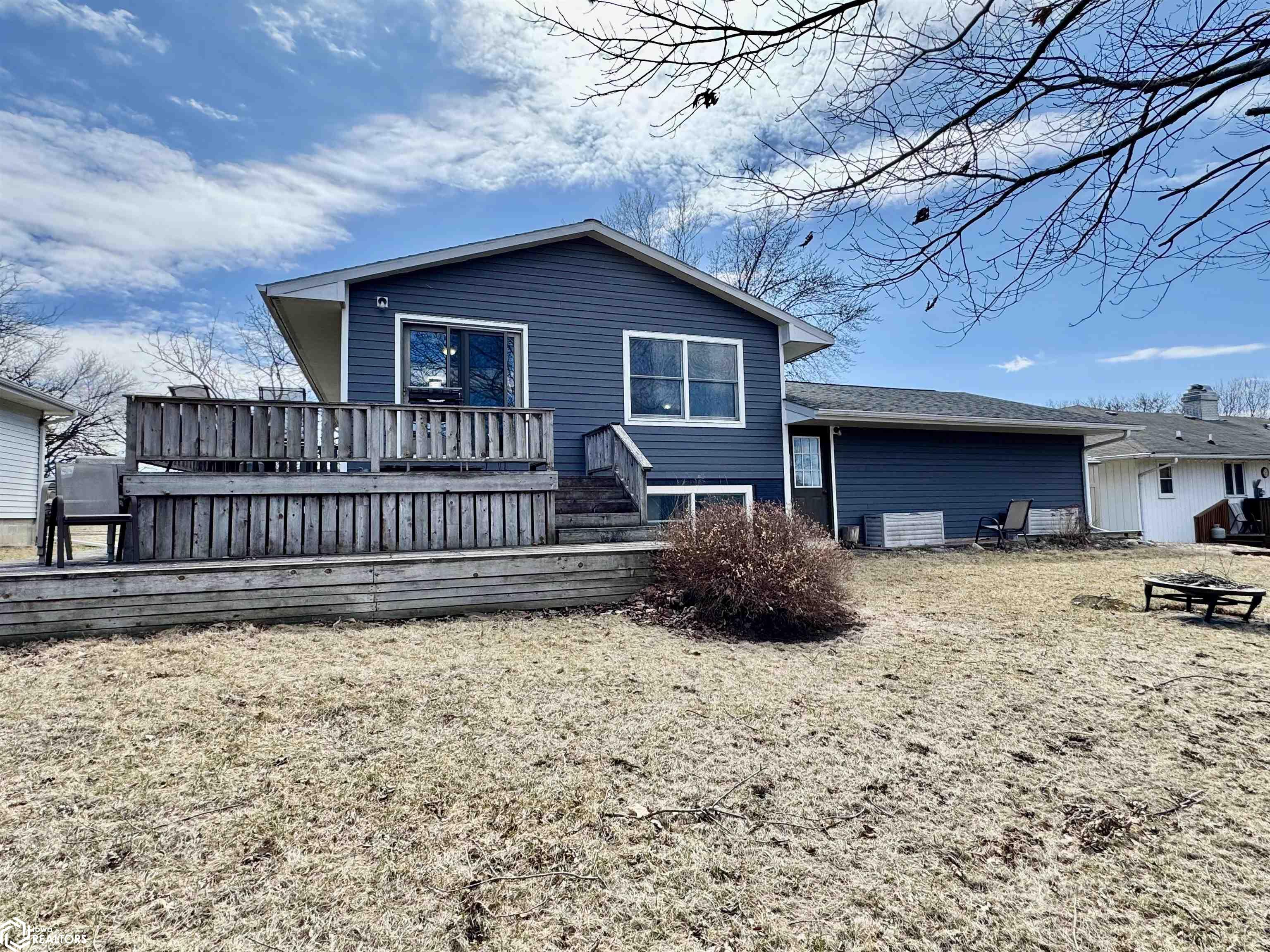 318 26th Ave S, Clear Lake, Iowa image 4
