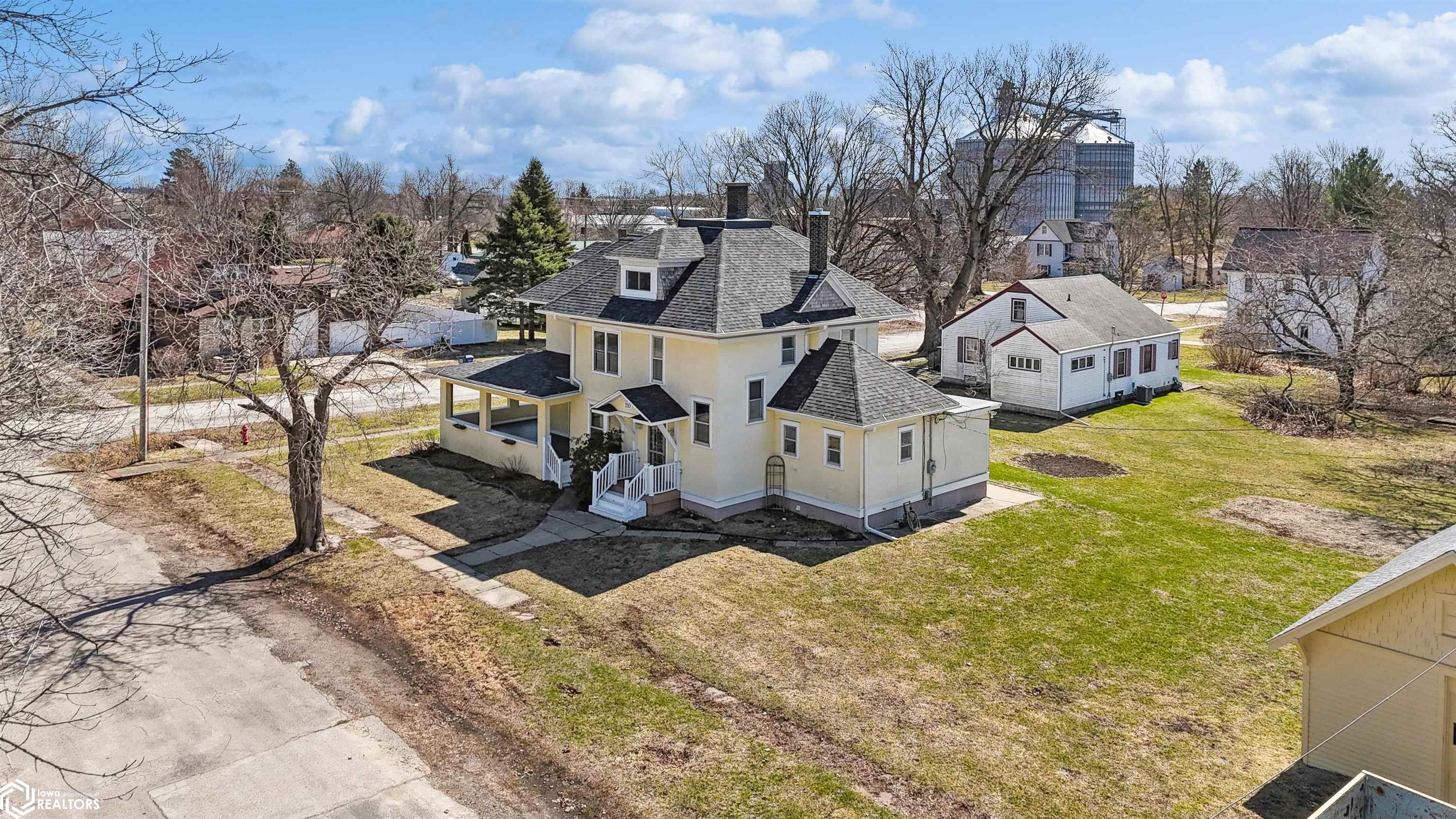 210 3rd Street, Melbourne, Iowa image 2