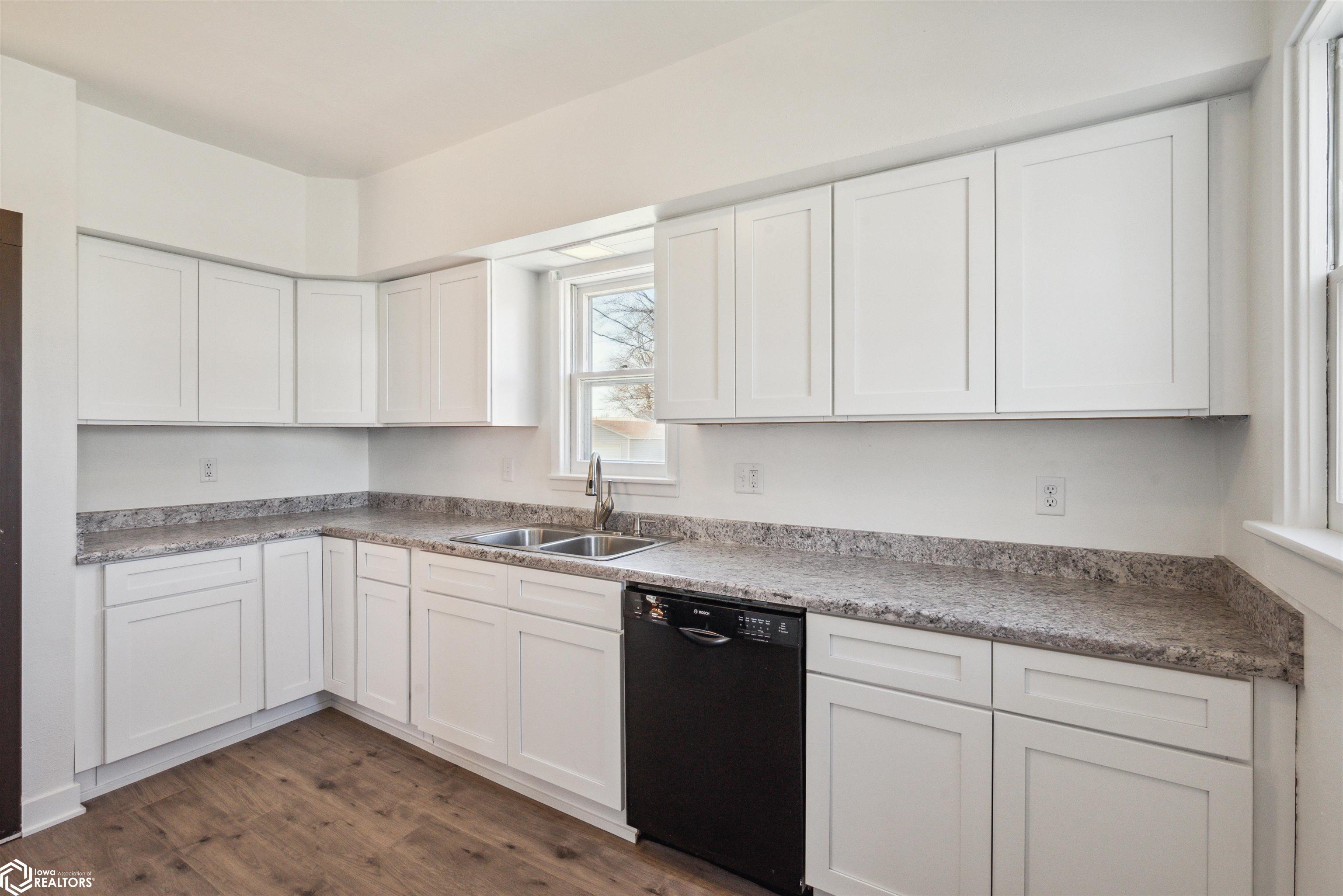 210 3rd Street, Melbourne, Iowa image 13