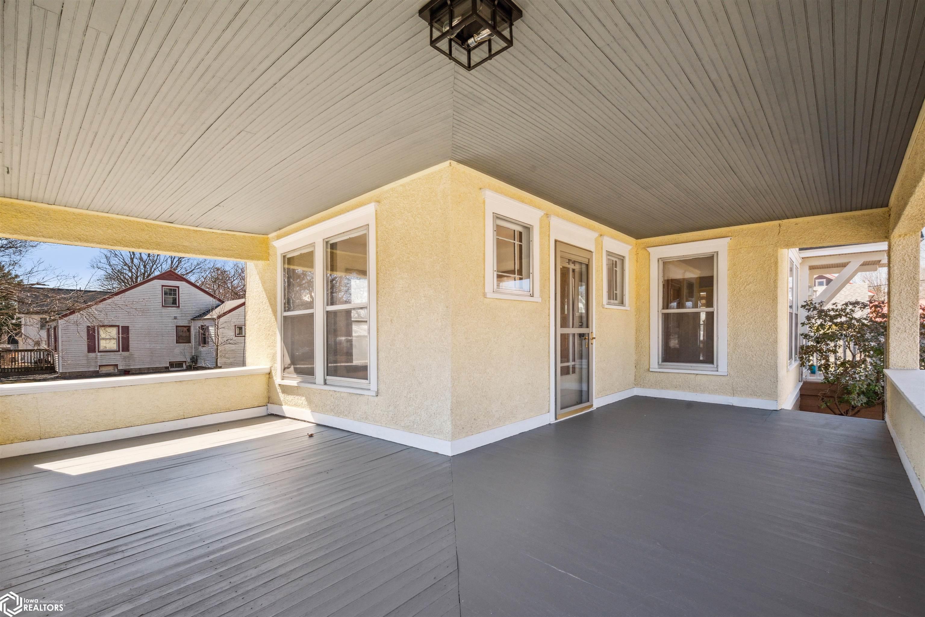 210 3rd Street, Melbourne, Iowa image 3