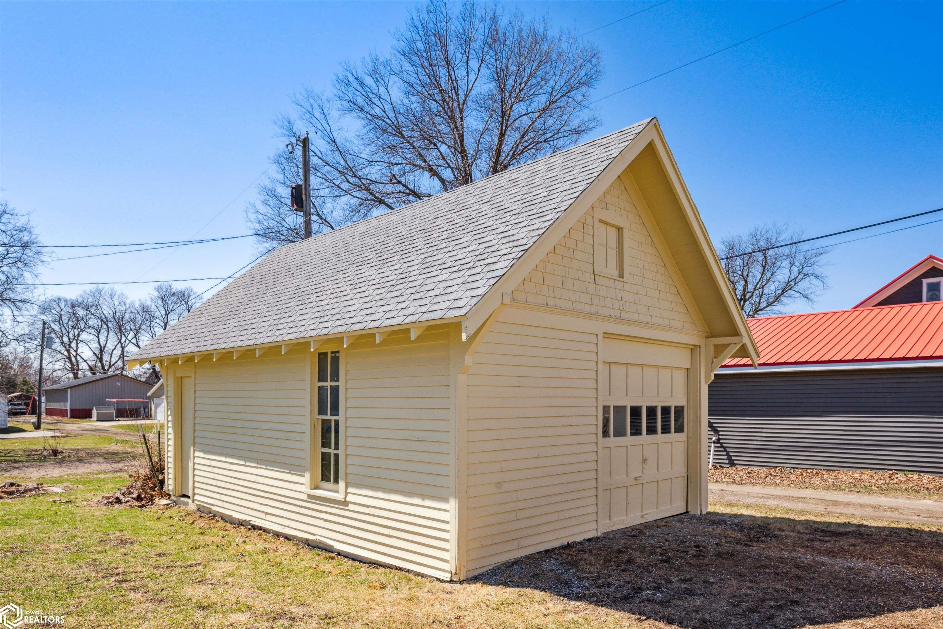 210 3rd Street, Melbourne, Iowa image 35
