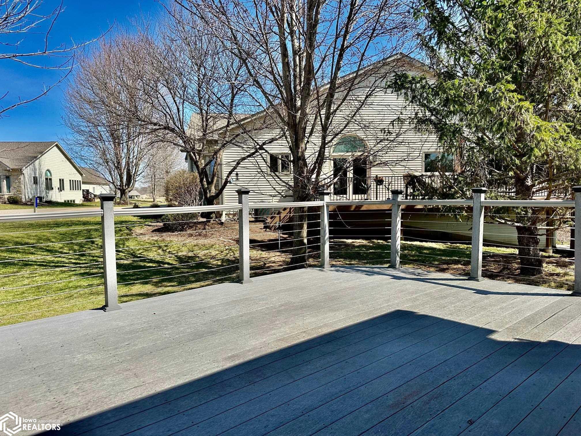 5568 Oak Hills Drive, Burlington, Iowa image 25