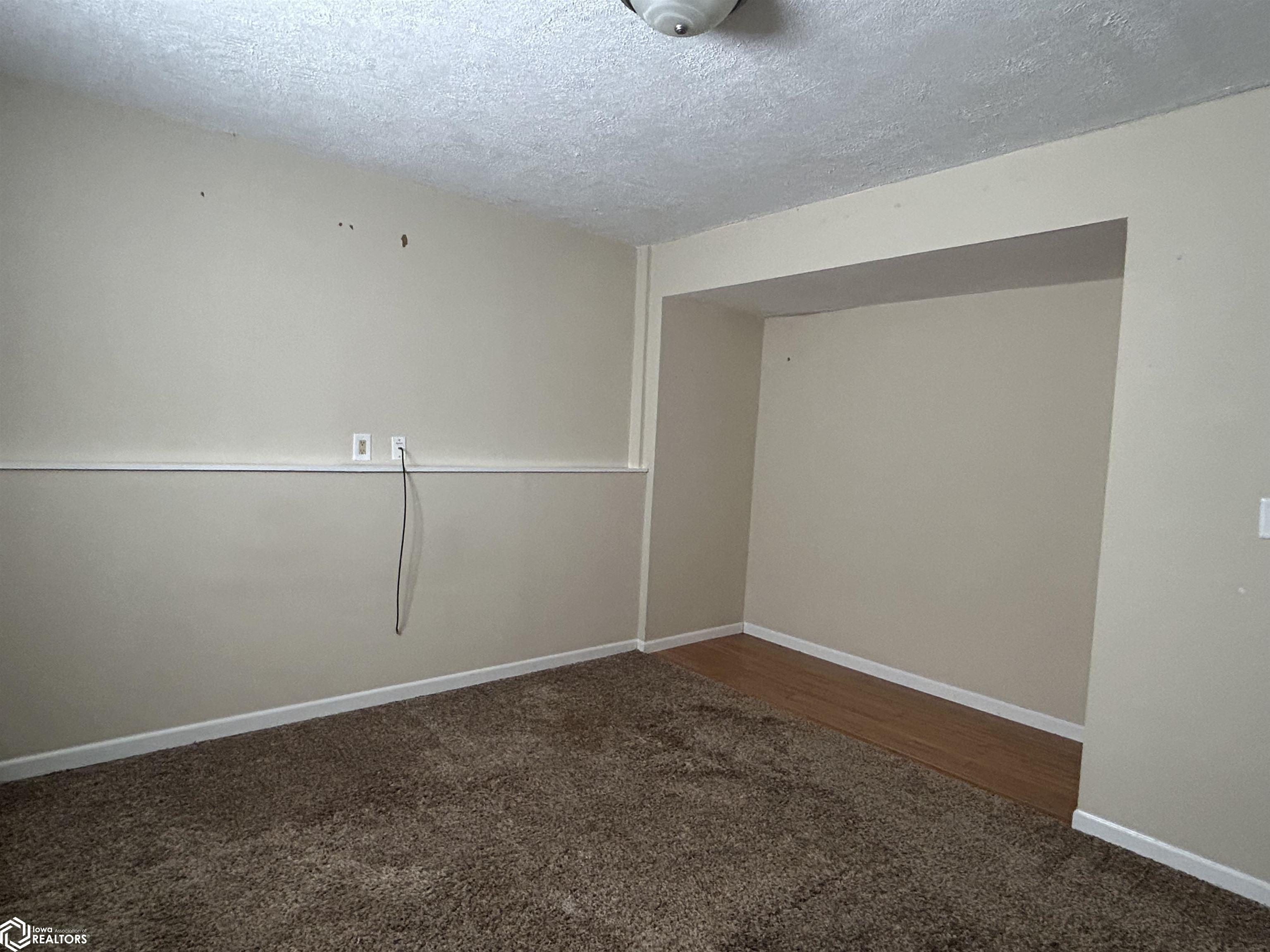 214 Plaza Heights Road, Marshalltown, Iowa image 17