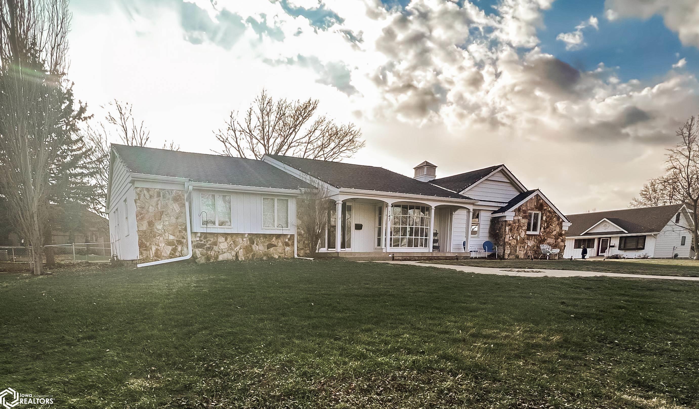 147 Orchard Lane, Carroll, Iowa image 2