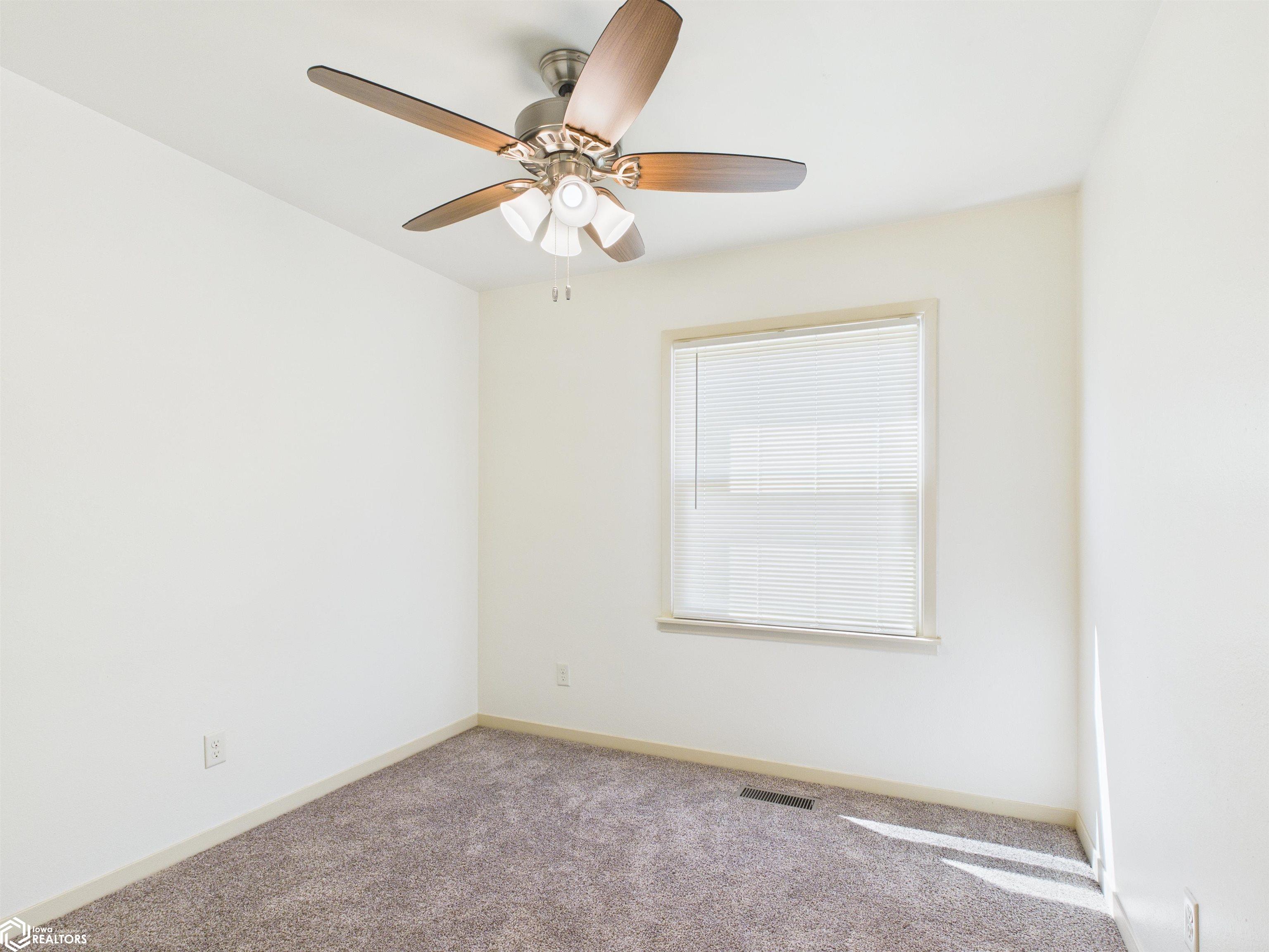 9 Pine Court, Montrose, Iowa image 16