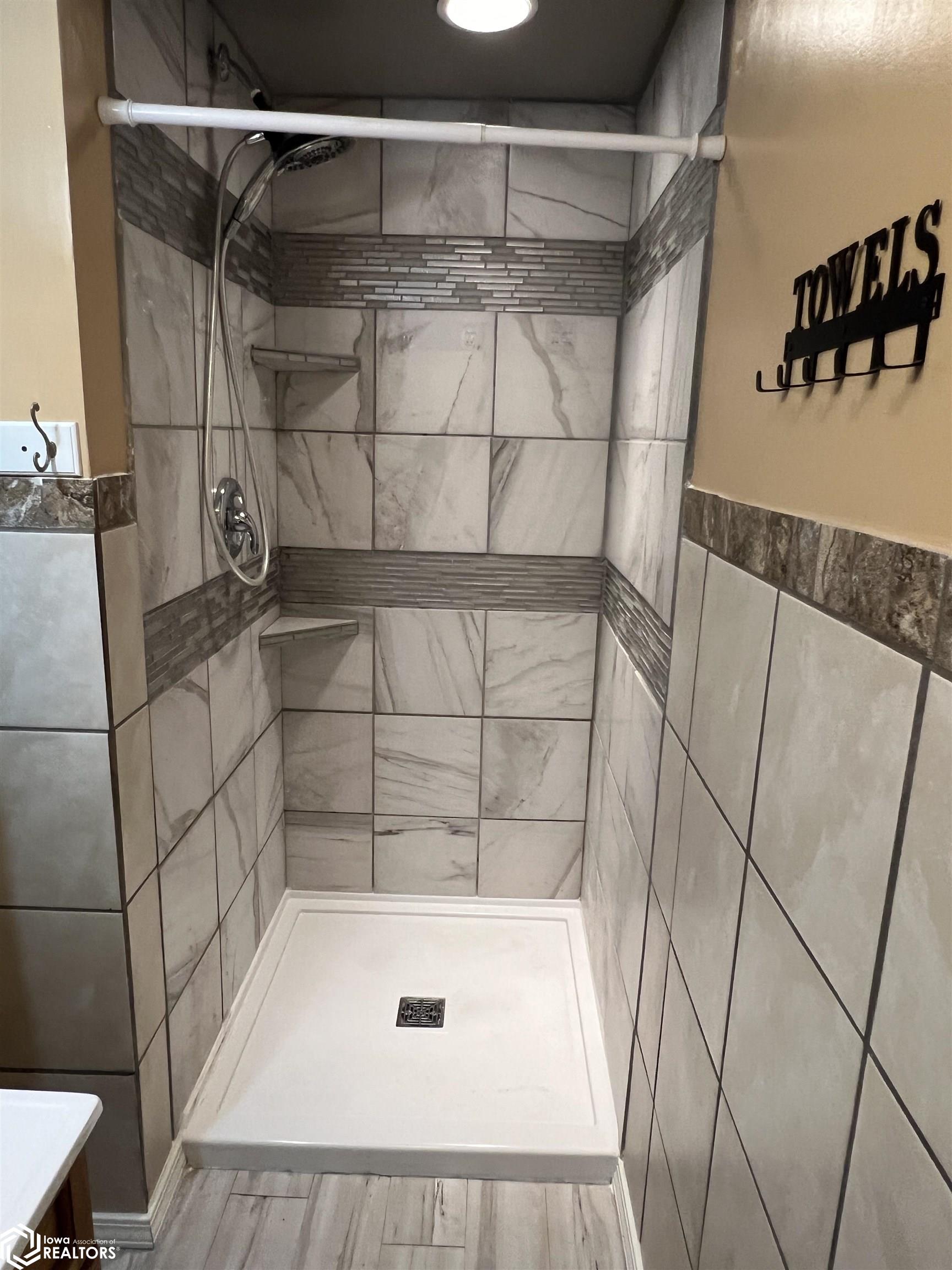403 W State St, Mount Pleasant, Iowa image 31