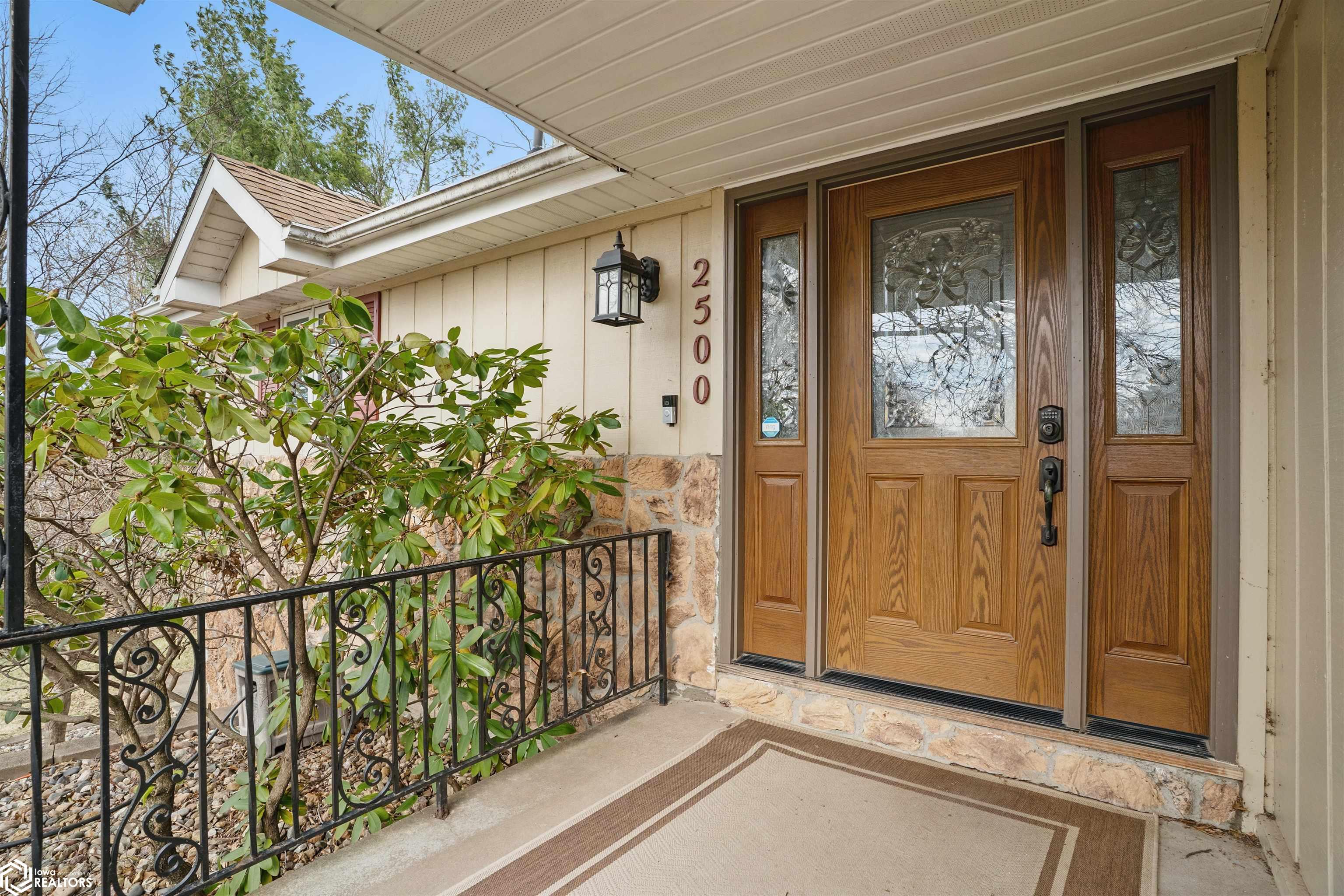 2500 Sunrise Lane, Burlington, Iowa image 2