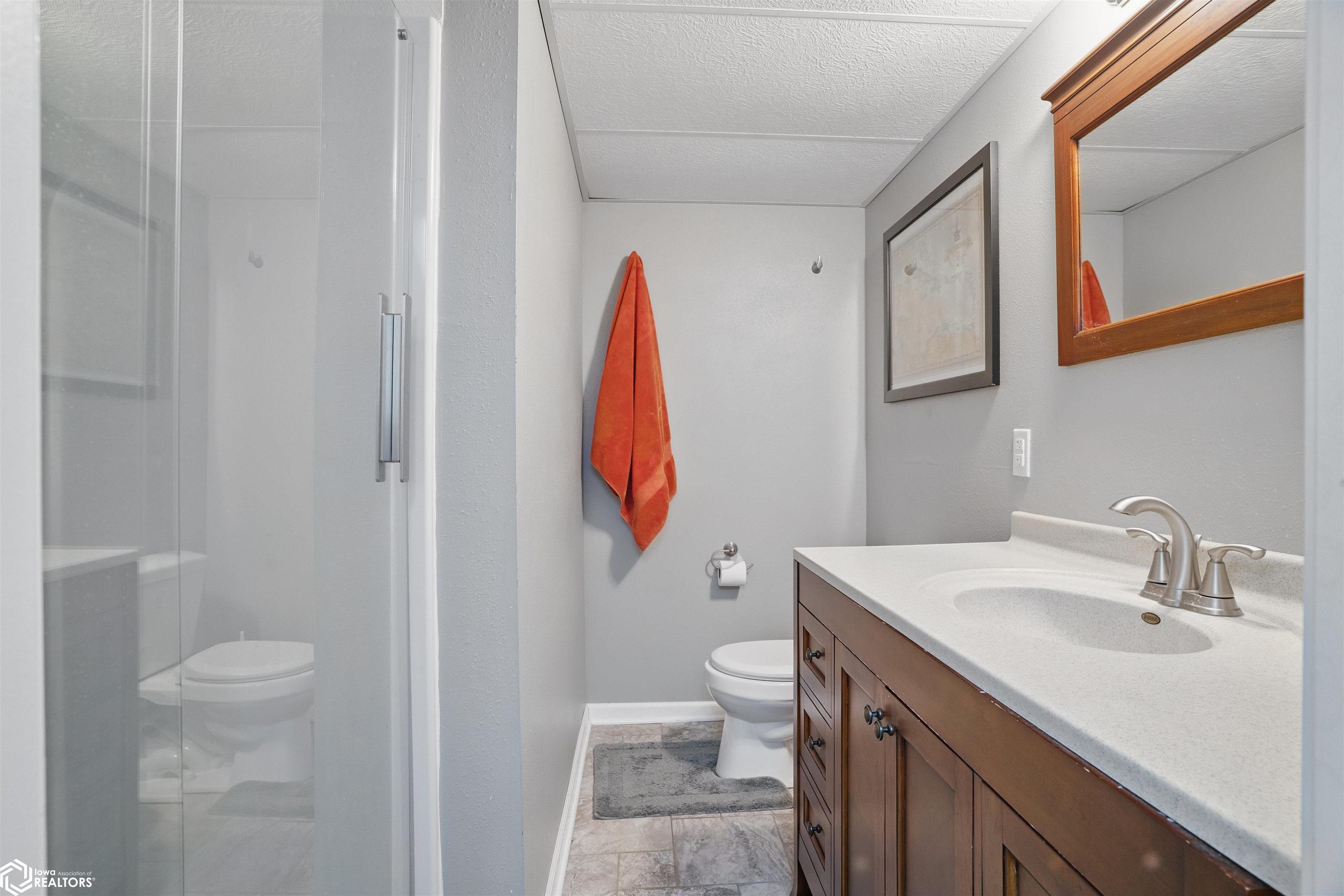 2500 Sunrise Lane, Burlington, Iowa image 17