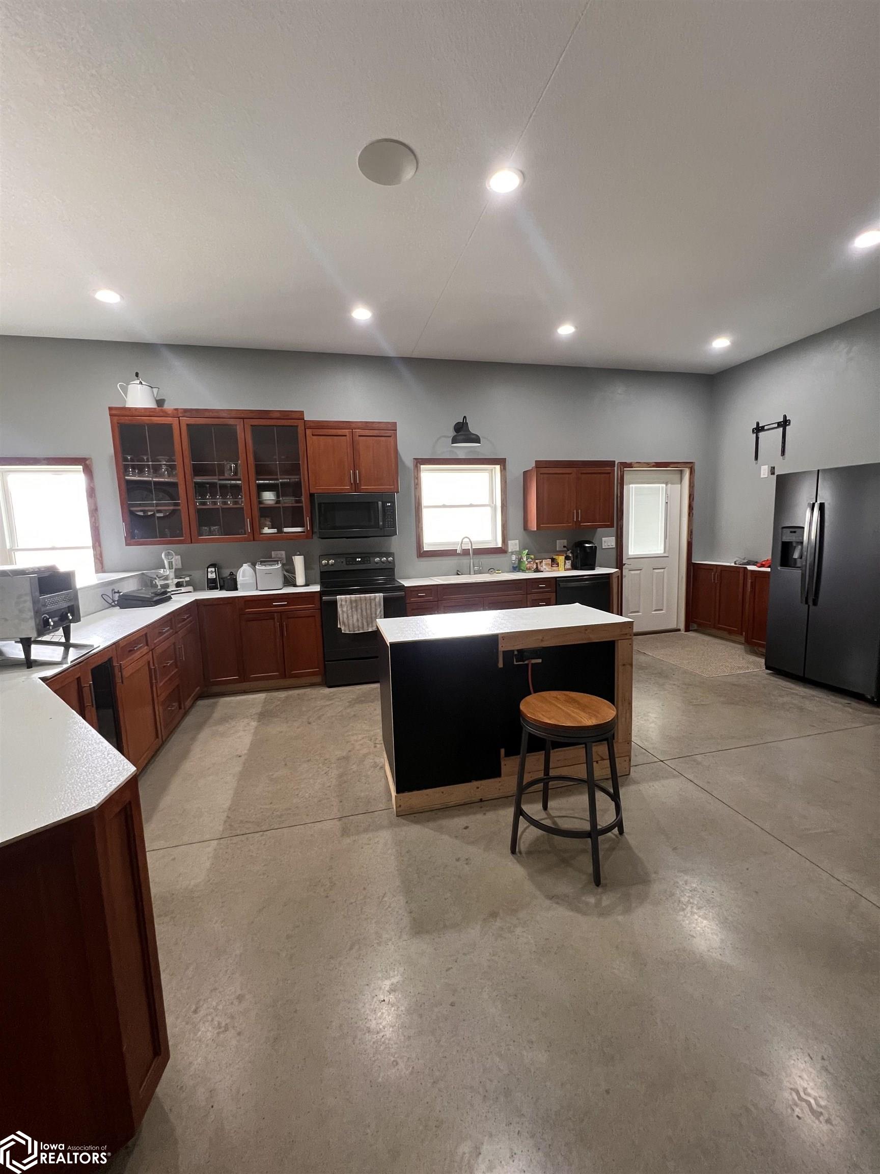 2184 Vernon Voss Road, Denison, Iowa image 8