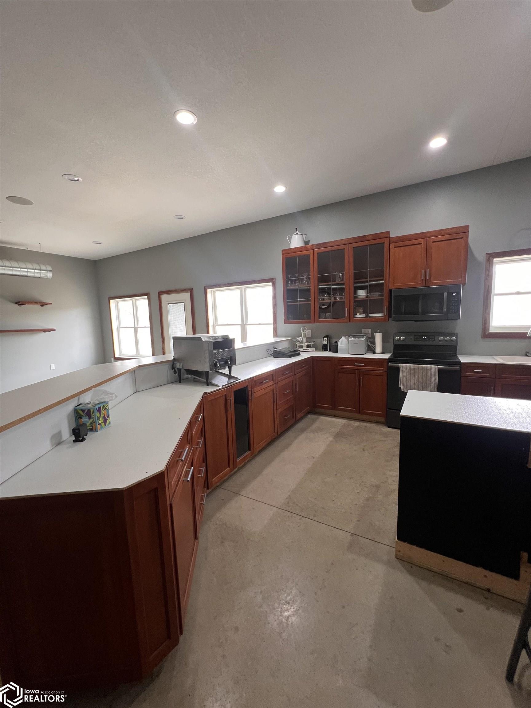 2184 Vernon Voss Road, Denison, Iowa image 9