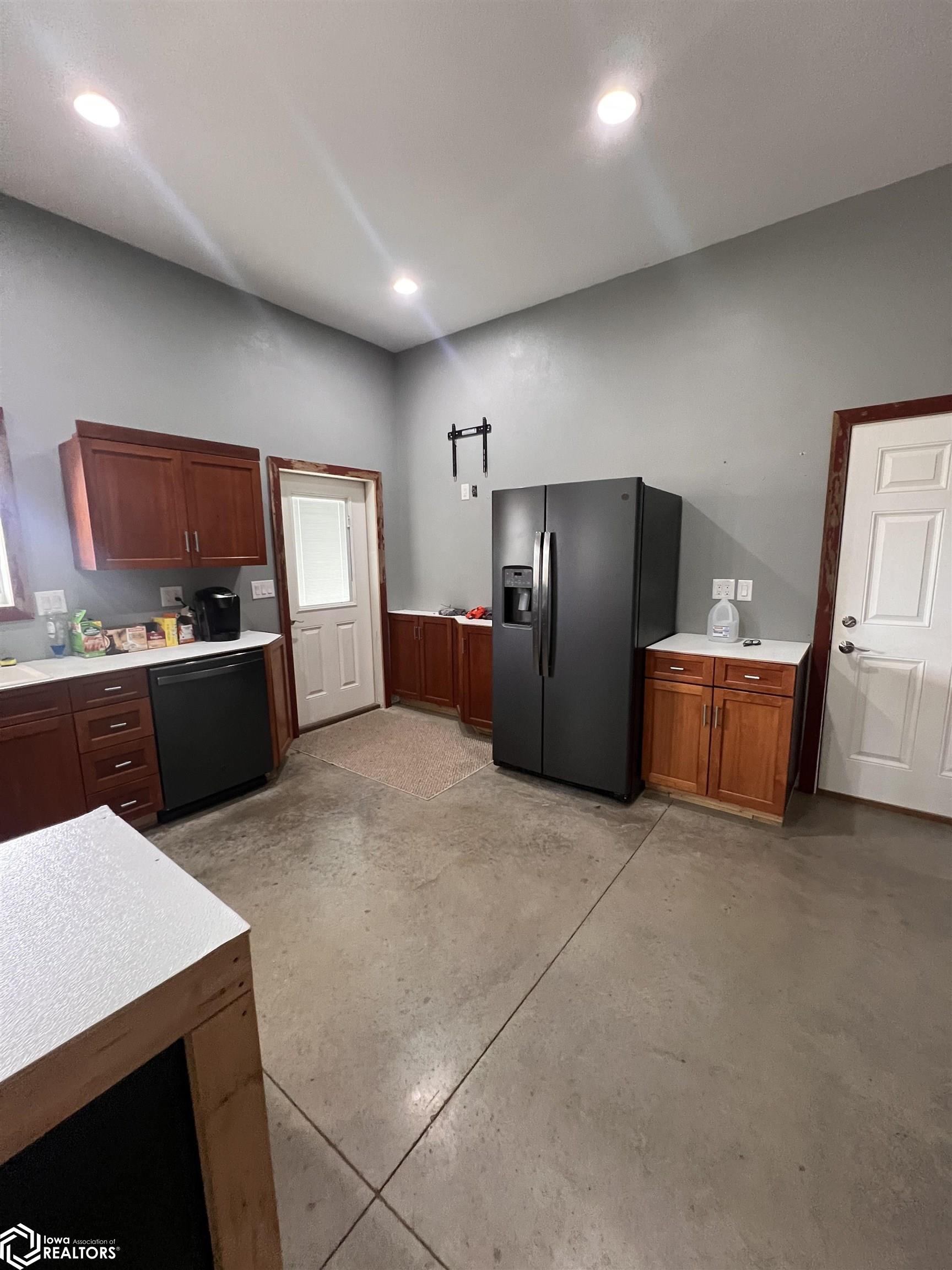 2184 Vernon Voss Road, Denison, Iowa image 10