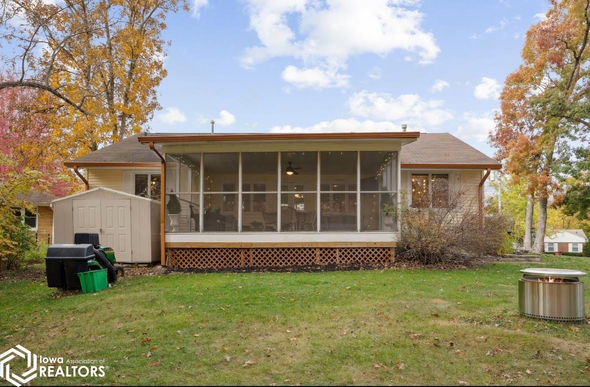 2544 Surrey Road, Burlington, Iowa image 6