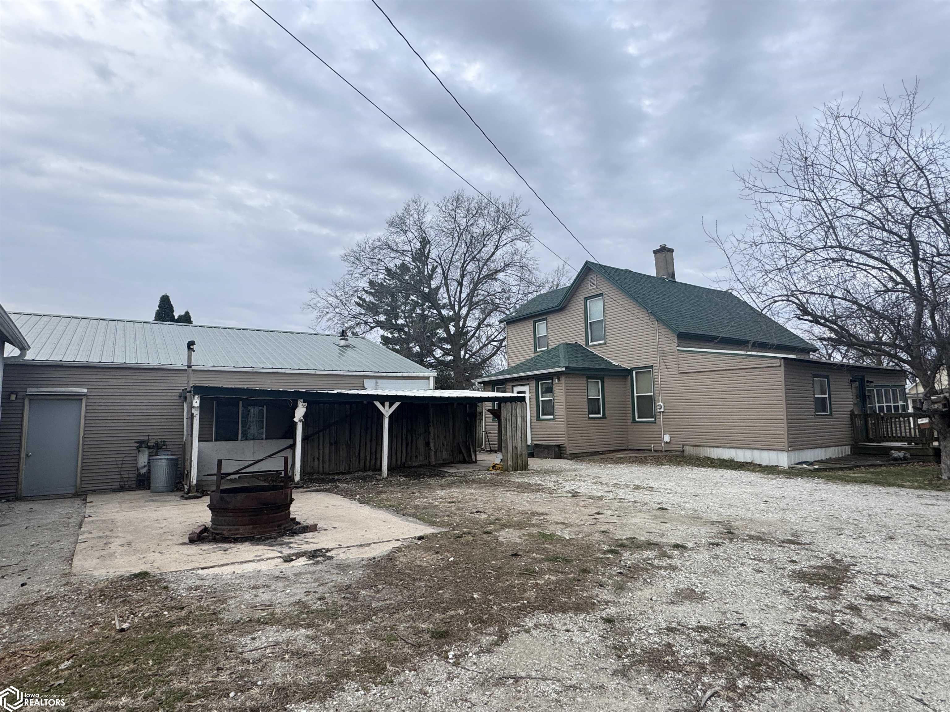 2020 Baumberger Street, Burlington, Iowa image 2