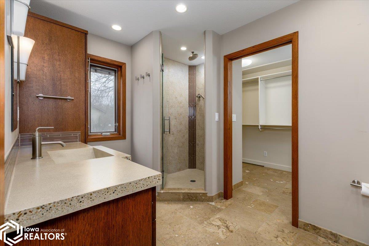 7230 Hyperion Pointe Drive, Johnston, Iowa image 13