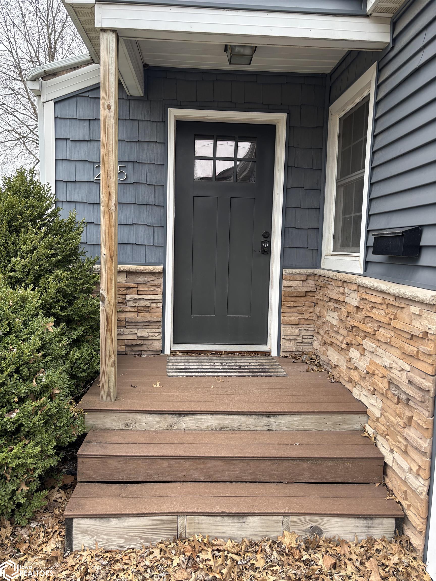 205 E Fillmore Avenue, Fairfield, Iowa image 3
