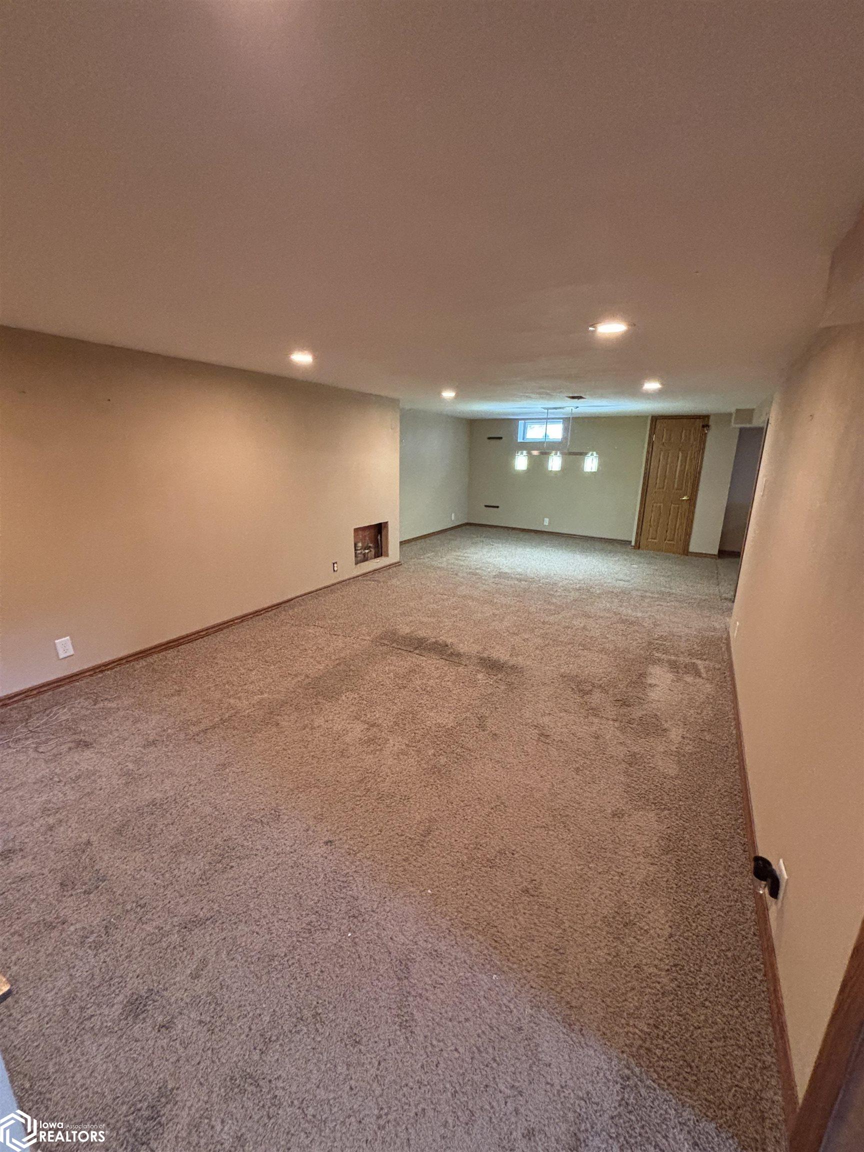 205 E Fillmore Avenue, Fairfield, Iowa image 26