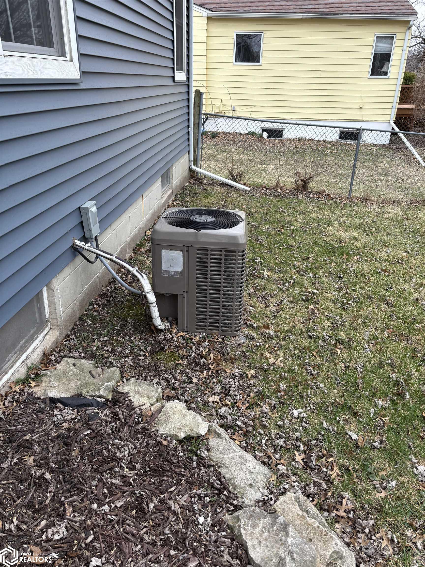 205 E Fillmore Avenue, Fairfield, Iowa image 7