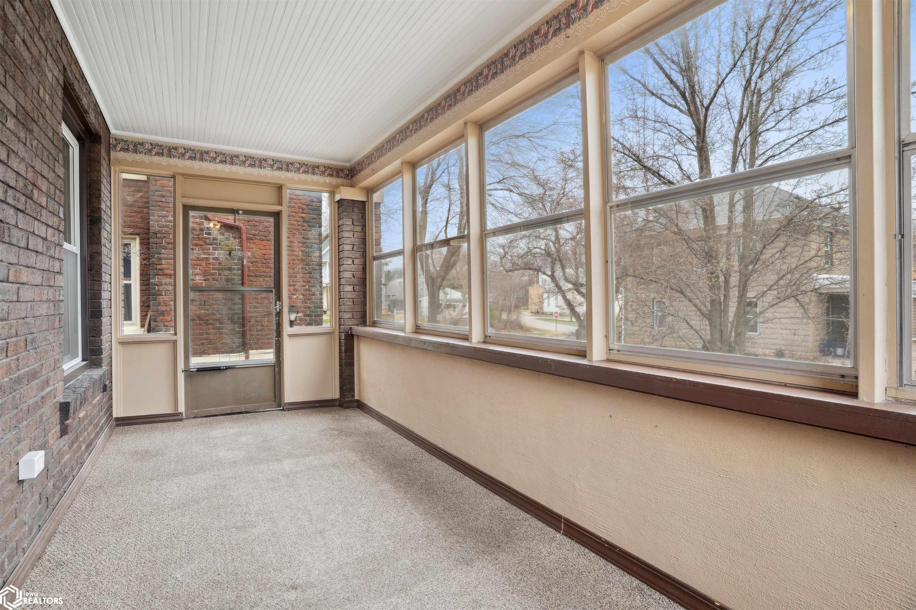 1451 Cleveland Avenue, Burlington, Iowa image 4