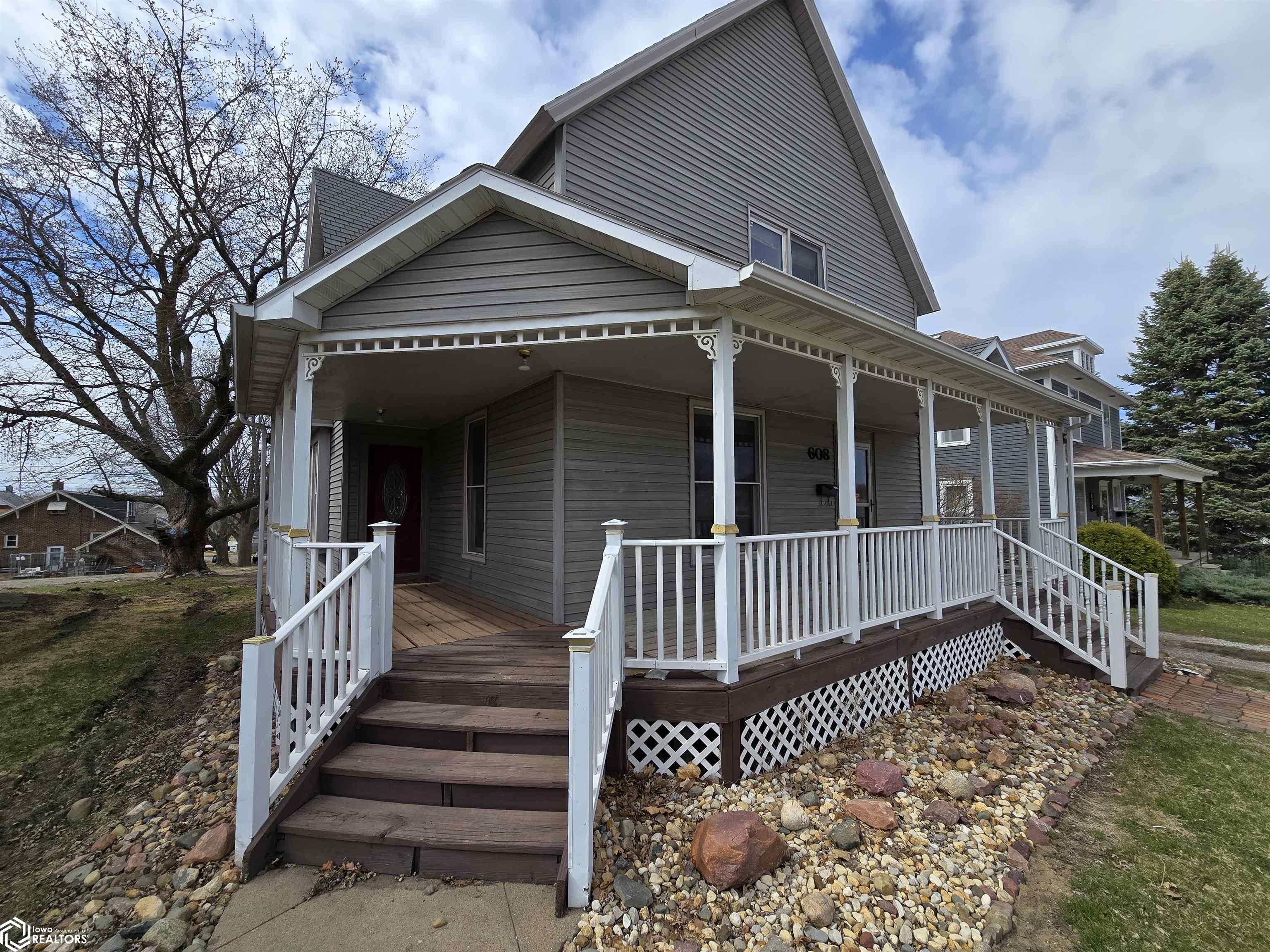 608 N Maple Street, Creston, Iowa image 2