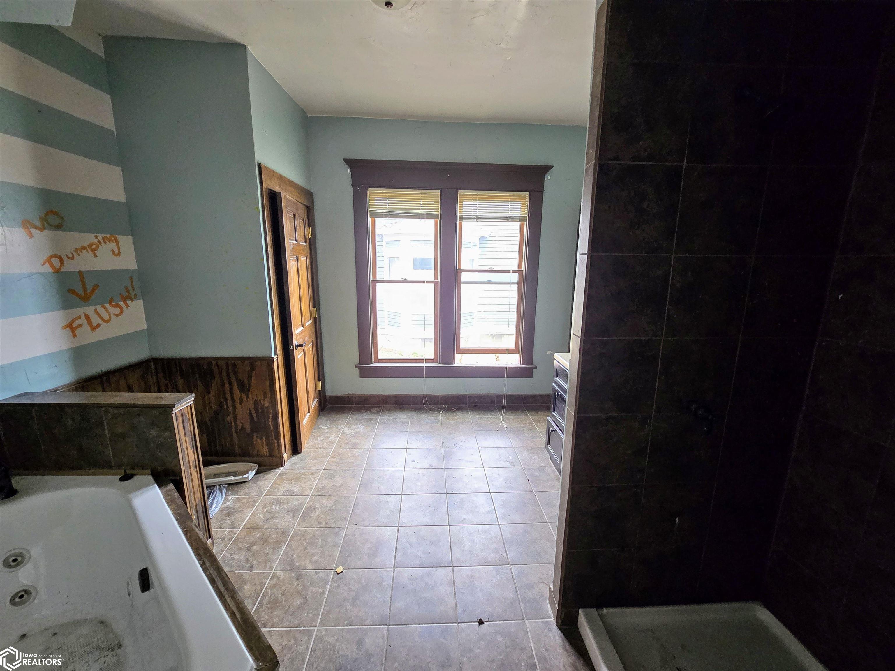 608 N Maple Street, Creston, Iowa image 14