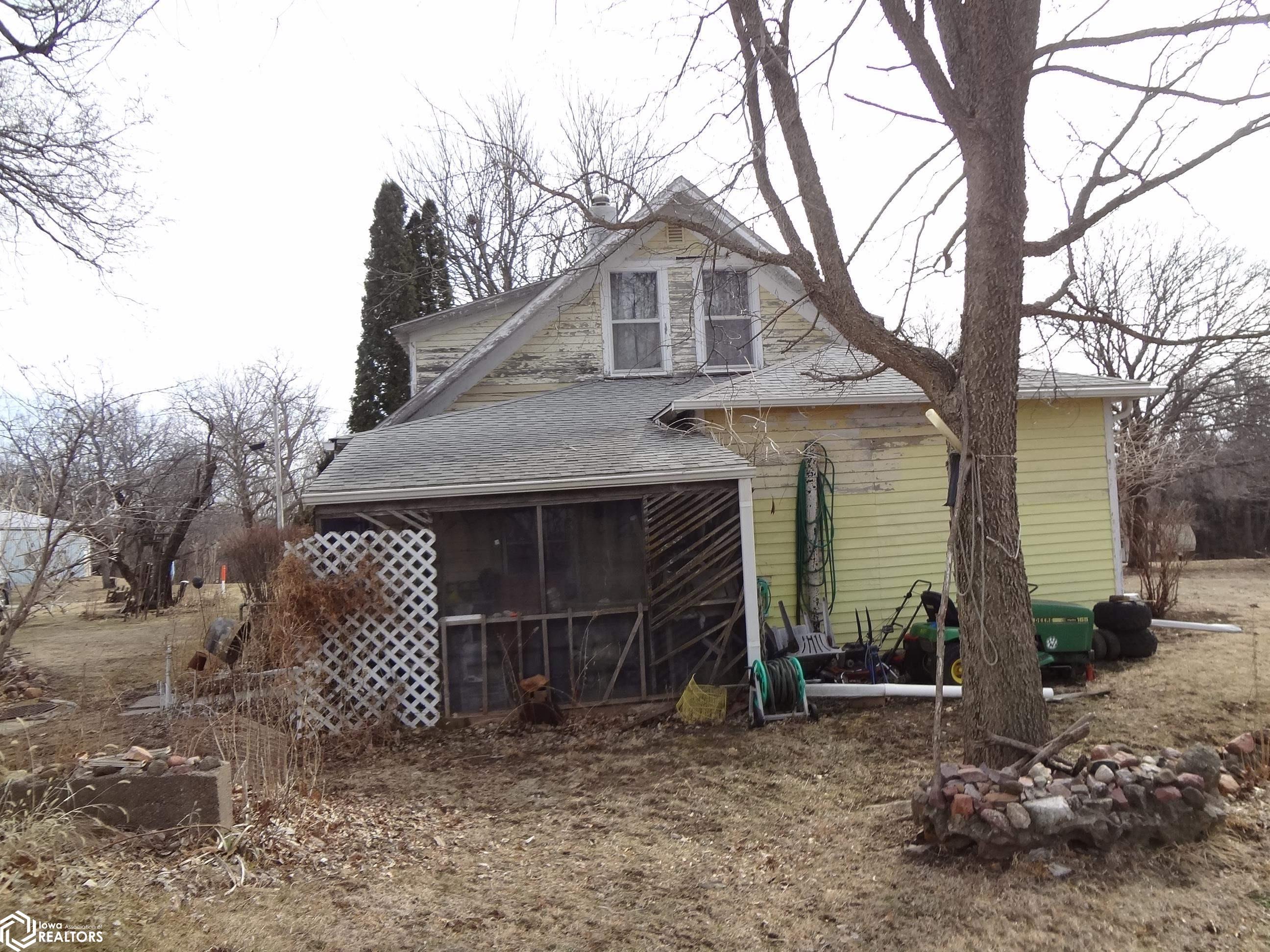 404 Missouri Avenue, College Springs, Iowa image 6