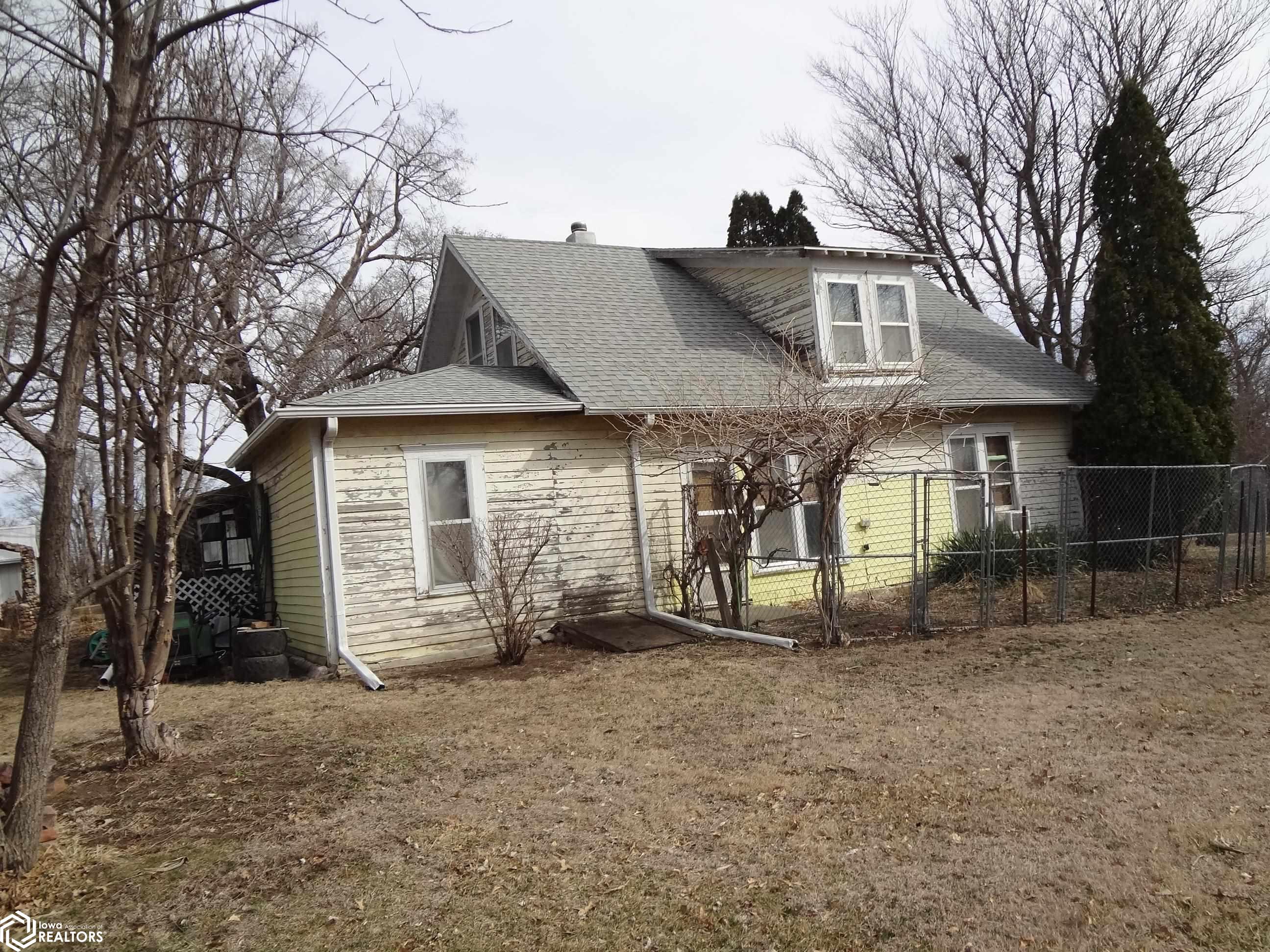 404 Missouri Avenue, College Springs, Iowa image 7