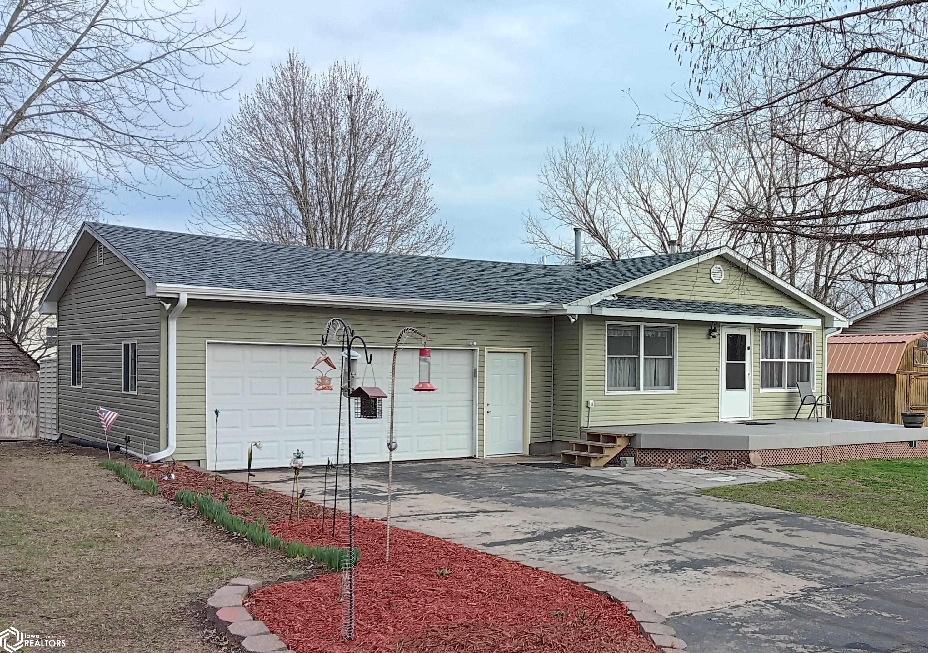 1505 Southview Circle, Fairfield, Iowa image 1