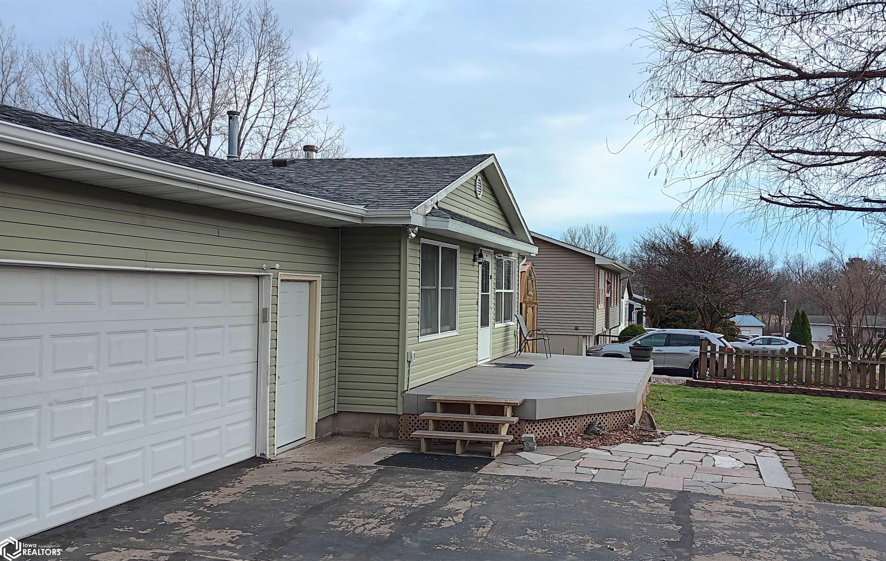 1505 Southview Circle, Fairfield, Iowa image 8