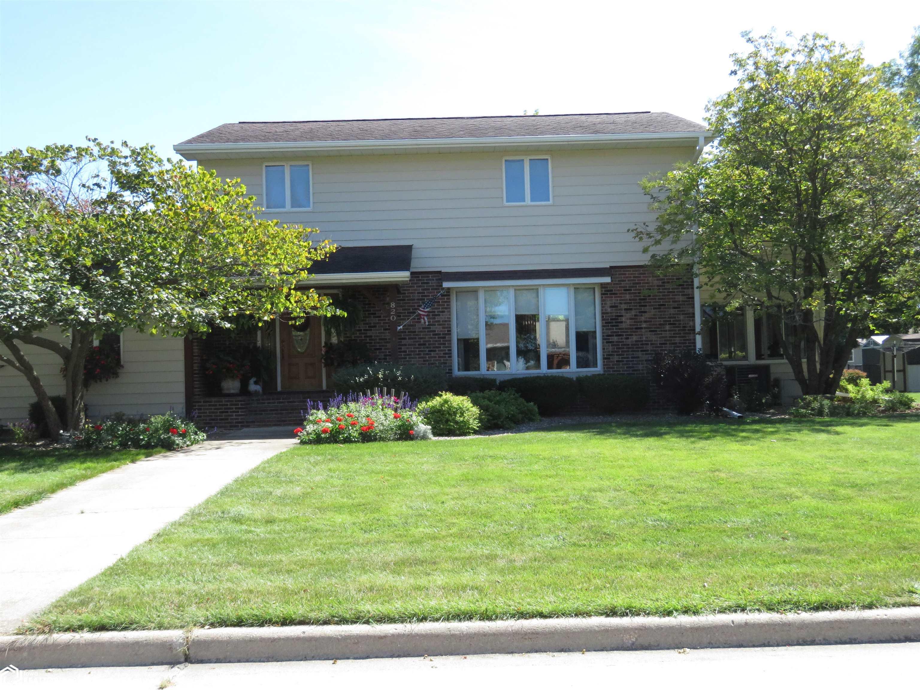 820 Cedar Drive, Clarion, Iowa image 2