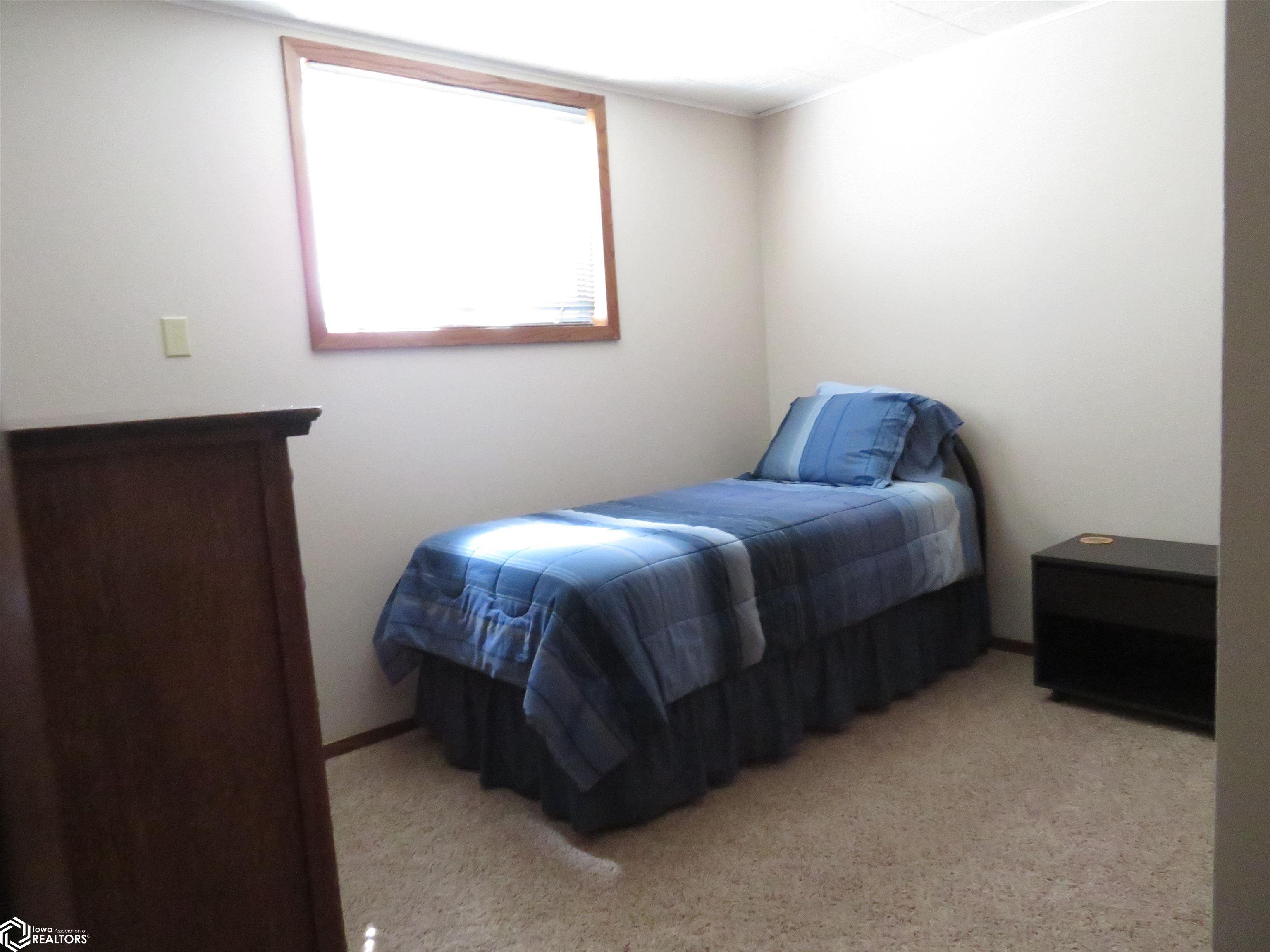 820 Cedar Drive, Clarion, Iowa image 30