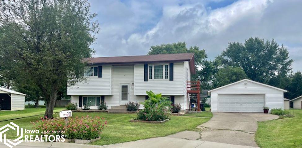 708 N Bergdahl Court, Mount Pleasant, Iowa image 1