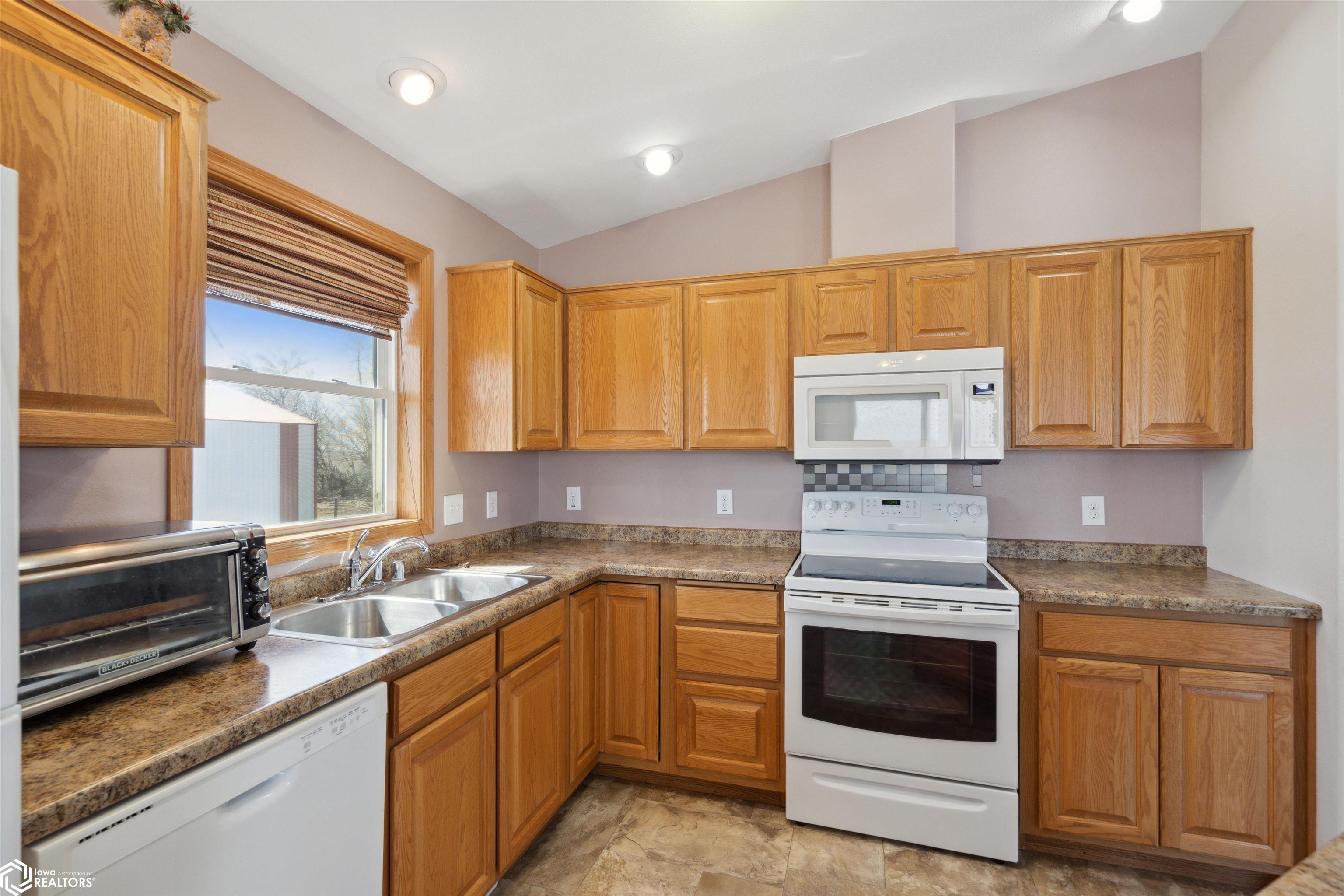 69438 260th Street, Colo, Iowa image 11