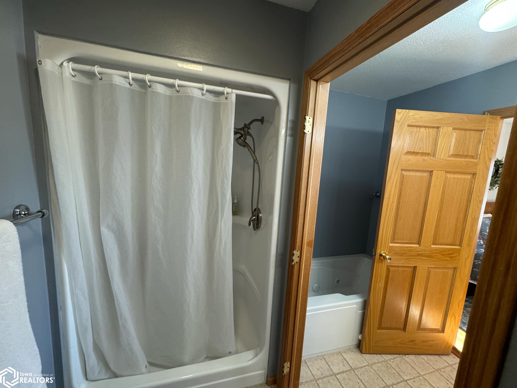 3018 Quail Ridge, Centerville, Iowa image 17