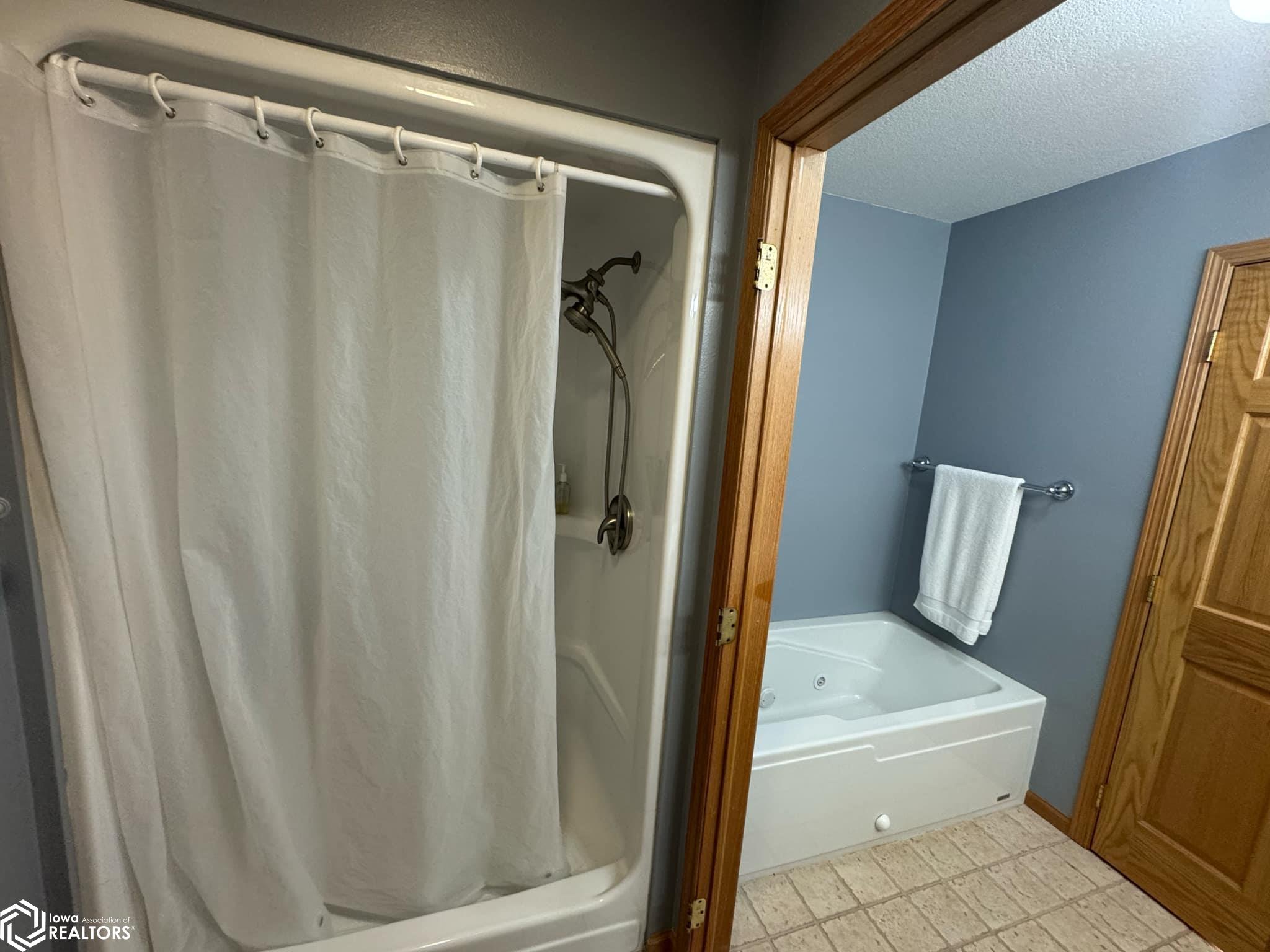 3018 Quail Ridge, Centerville, Iowa image 19