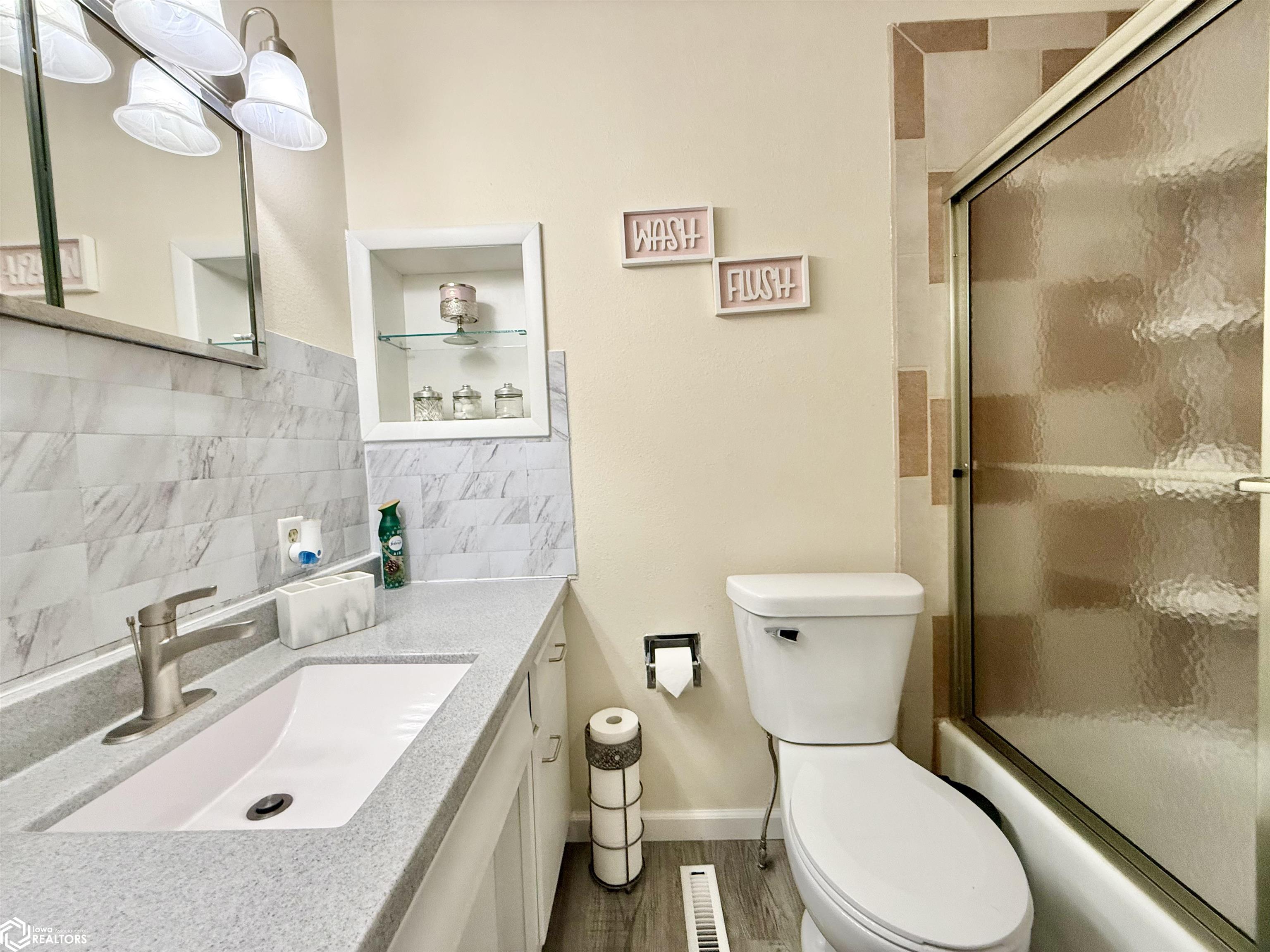 502 Eastview Road, Marshalltown, Iowa image 14