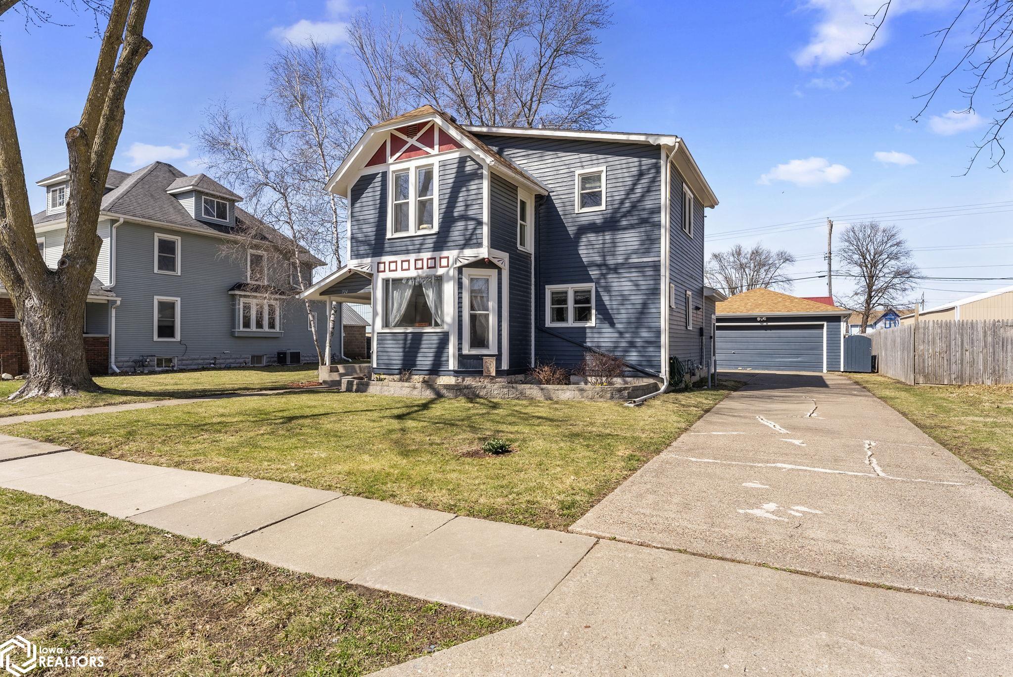724 2nd Street, Washington, Iowa image 1