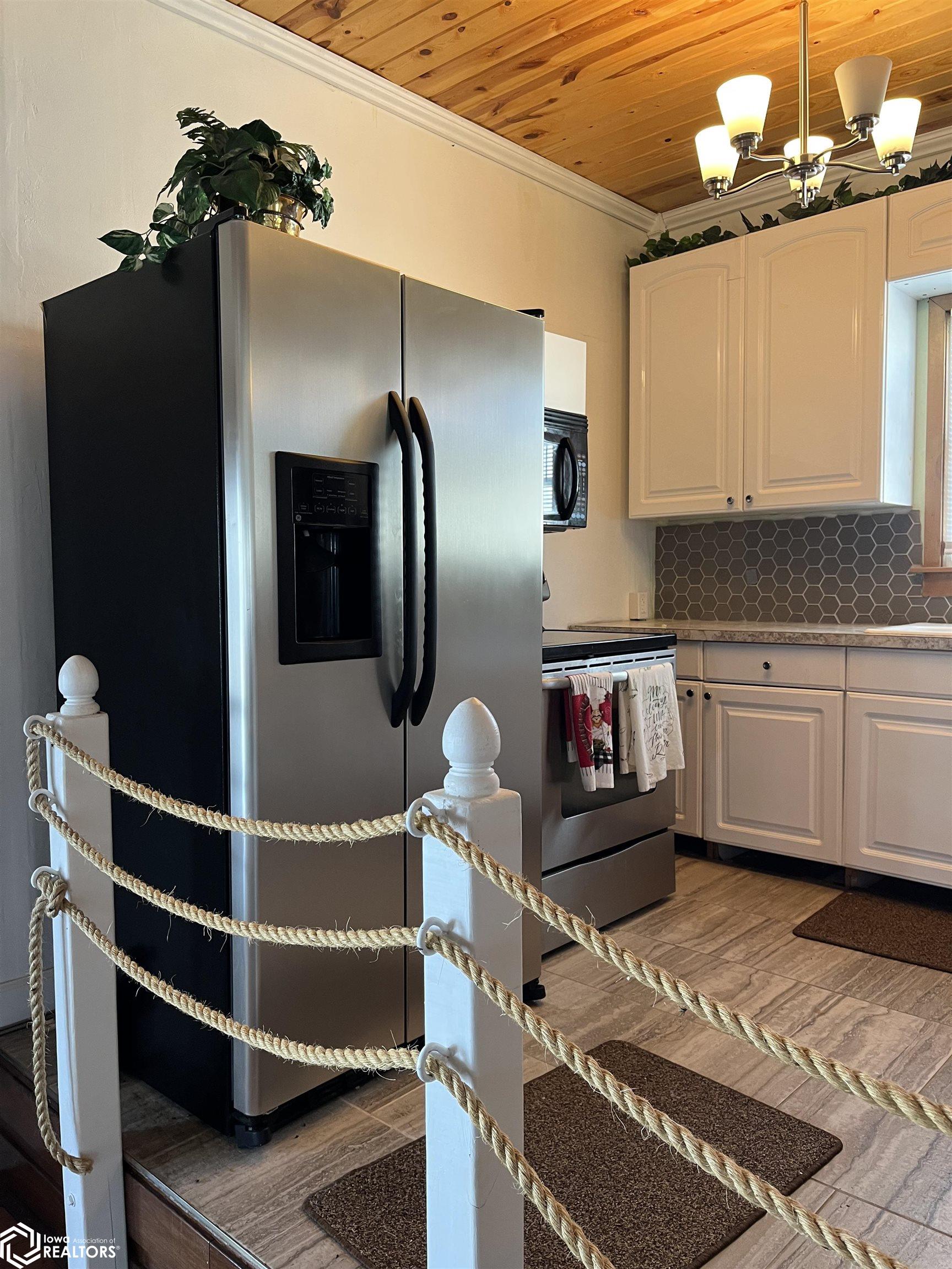 1080 & 1084 Linby Drive, Packwood, Iowa image 4