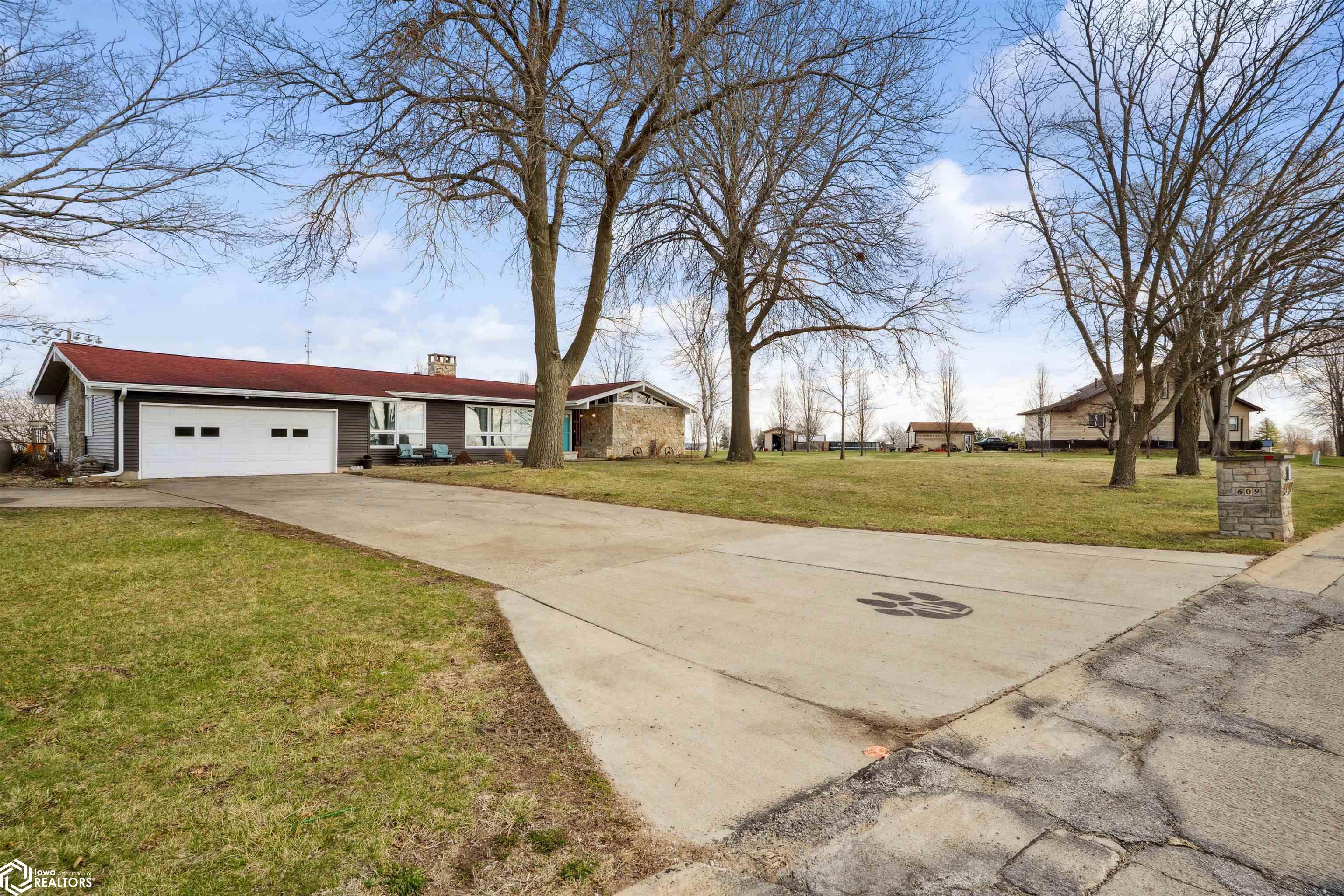 609 E Cleveland St., New London, Iowa image 2