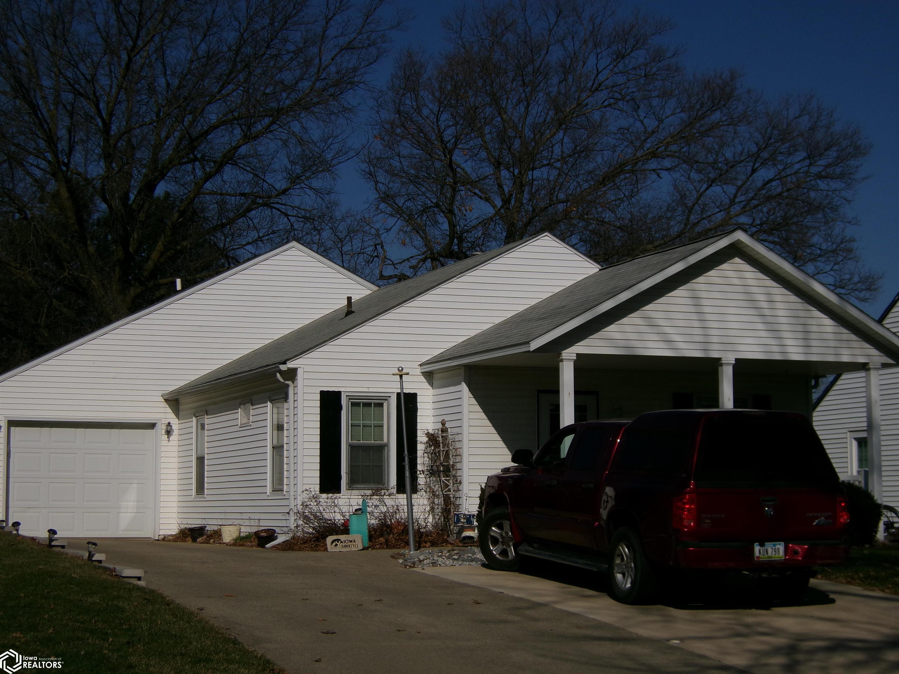 1405 Bryn Mawr, Atlantic, Iowa image 2