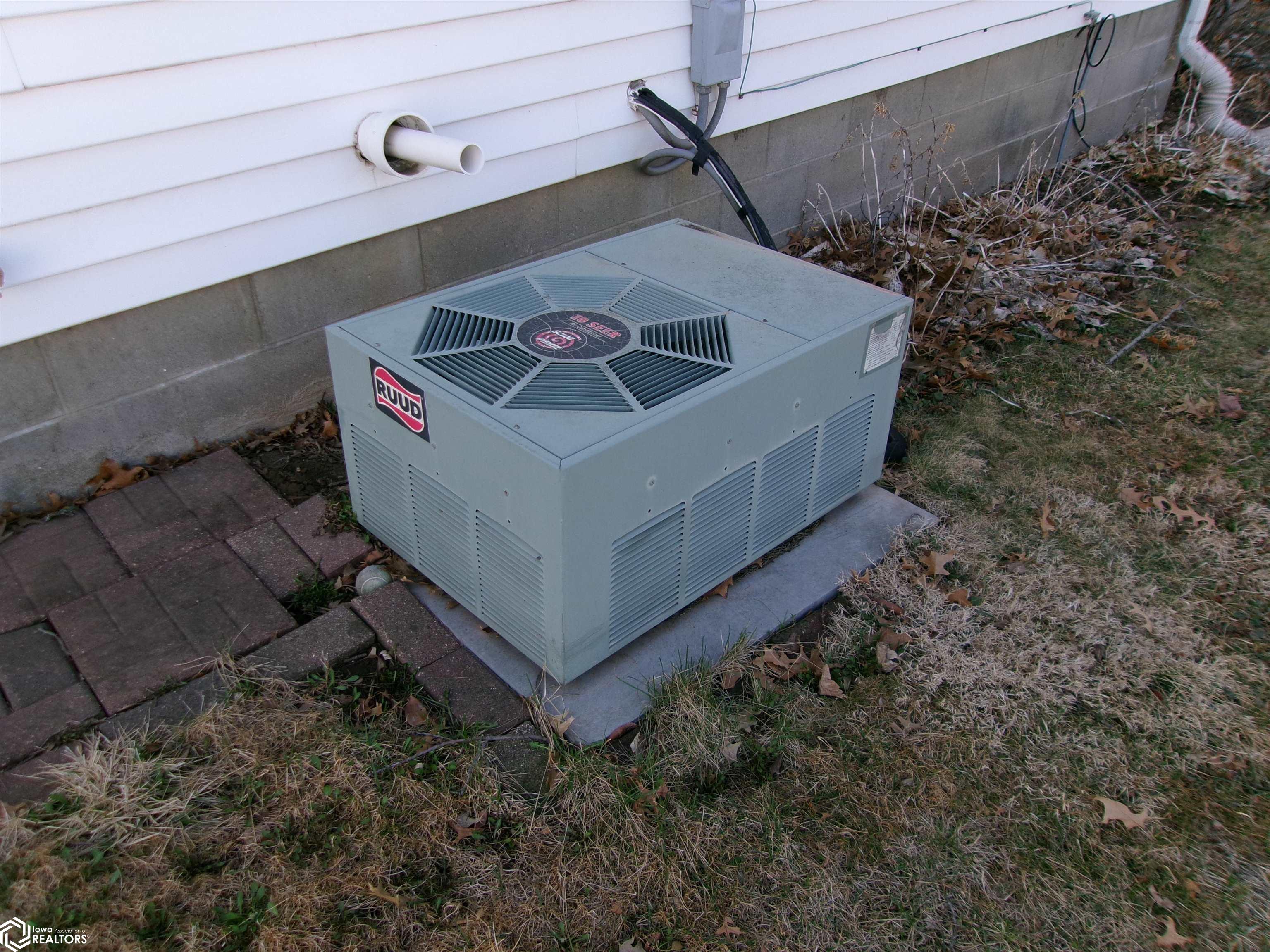 1405 Bryn Mawr, Atlantic, Iowa image 26