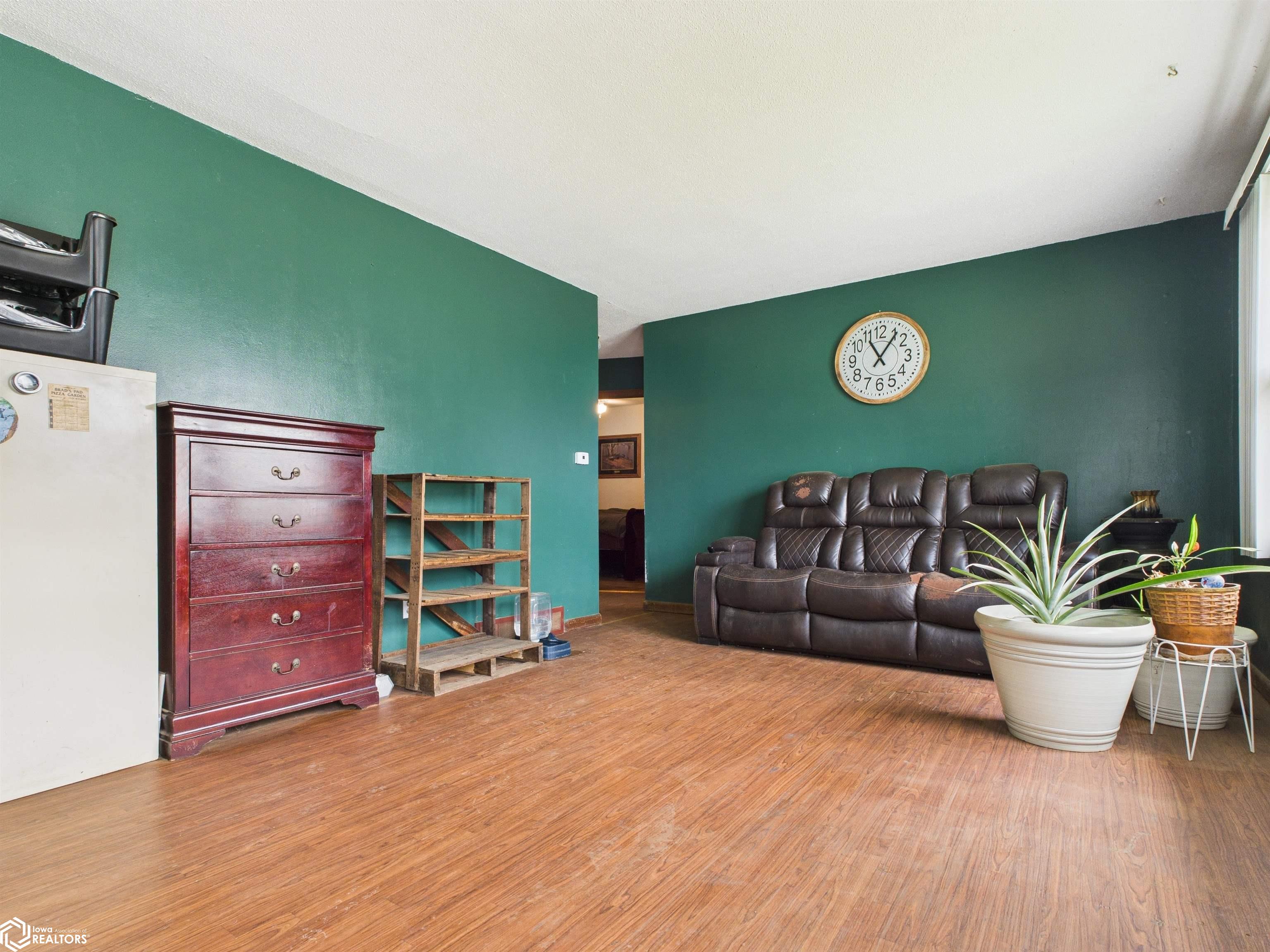 Spacious Living Room