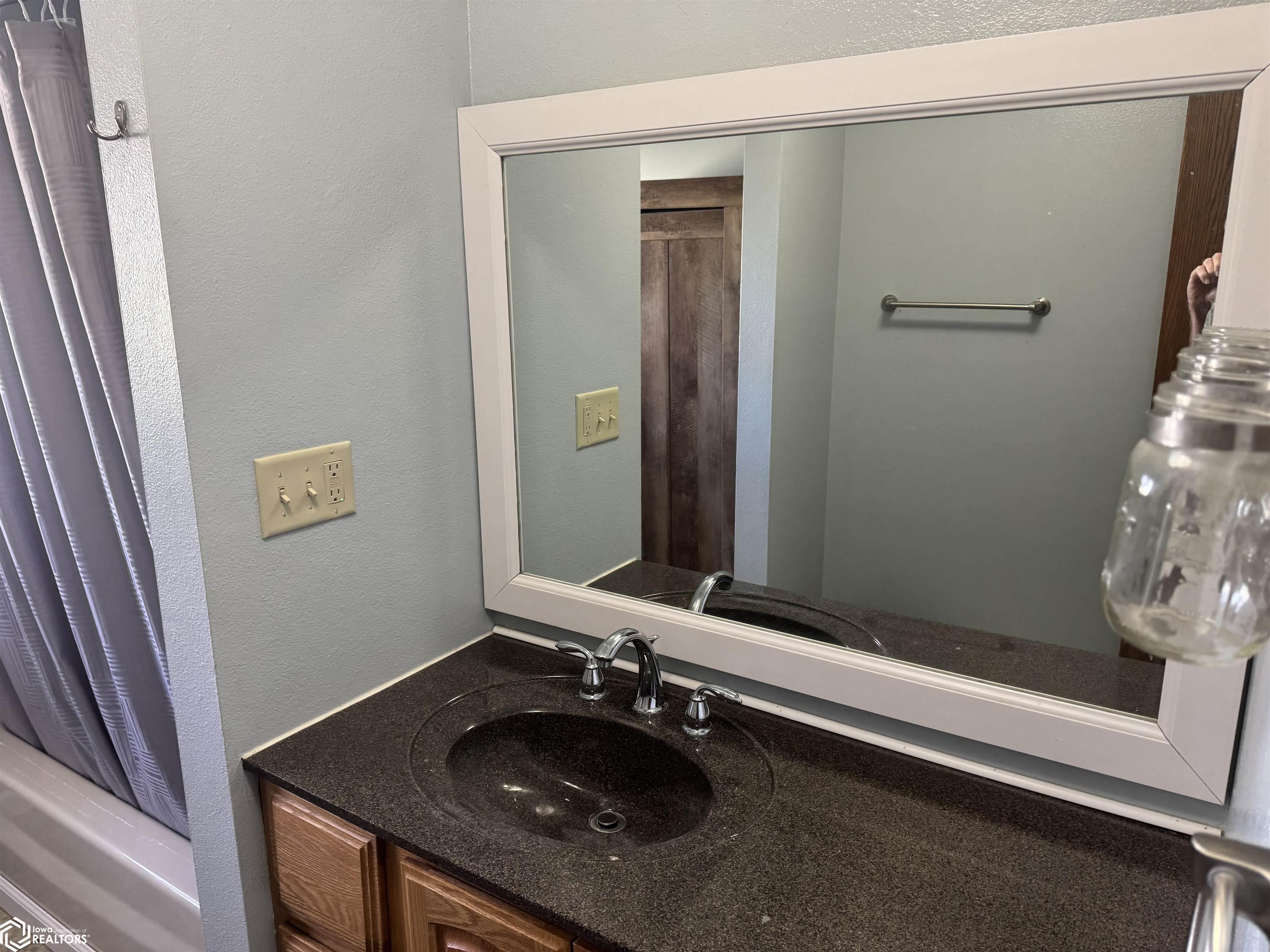 2825 Oak Meadow Drive, Ottumwa, Iowa image 17
